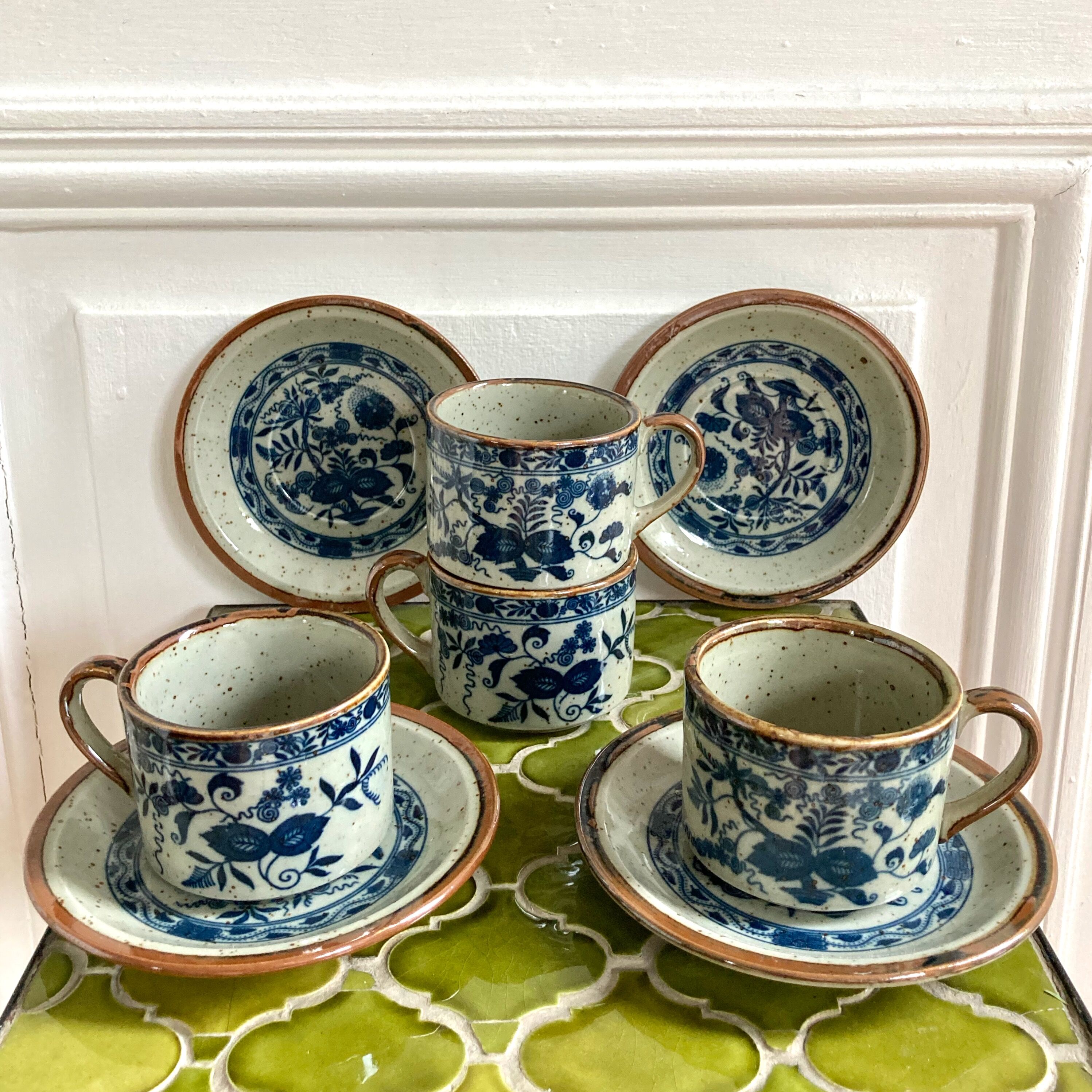 Flowerstone cups and plates