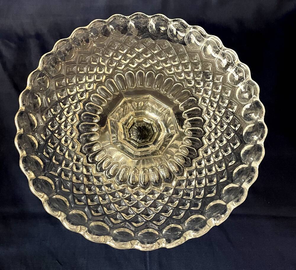 Coupe sur pied ou compotier en cristal moule de baccarat vers 1880