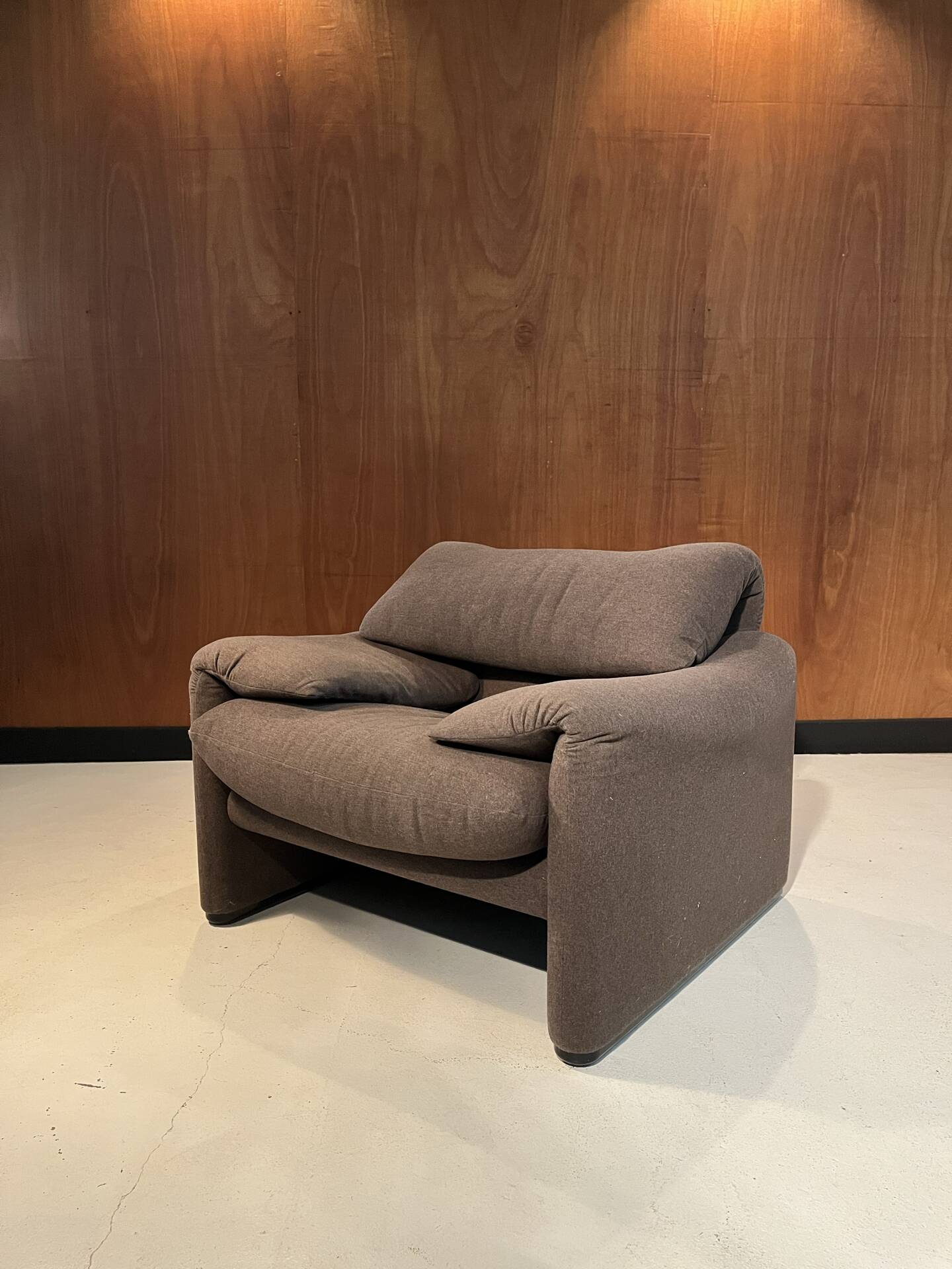 Fauteuil Maralunga , design Vico Magistretti