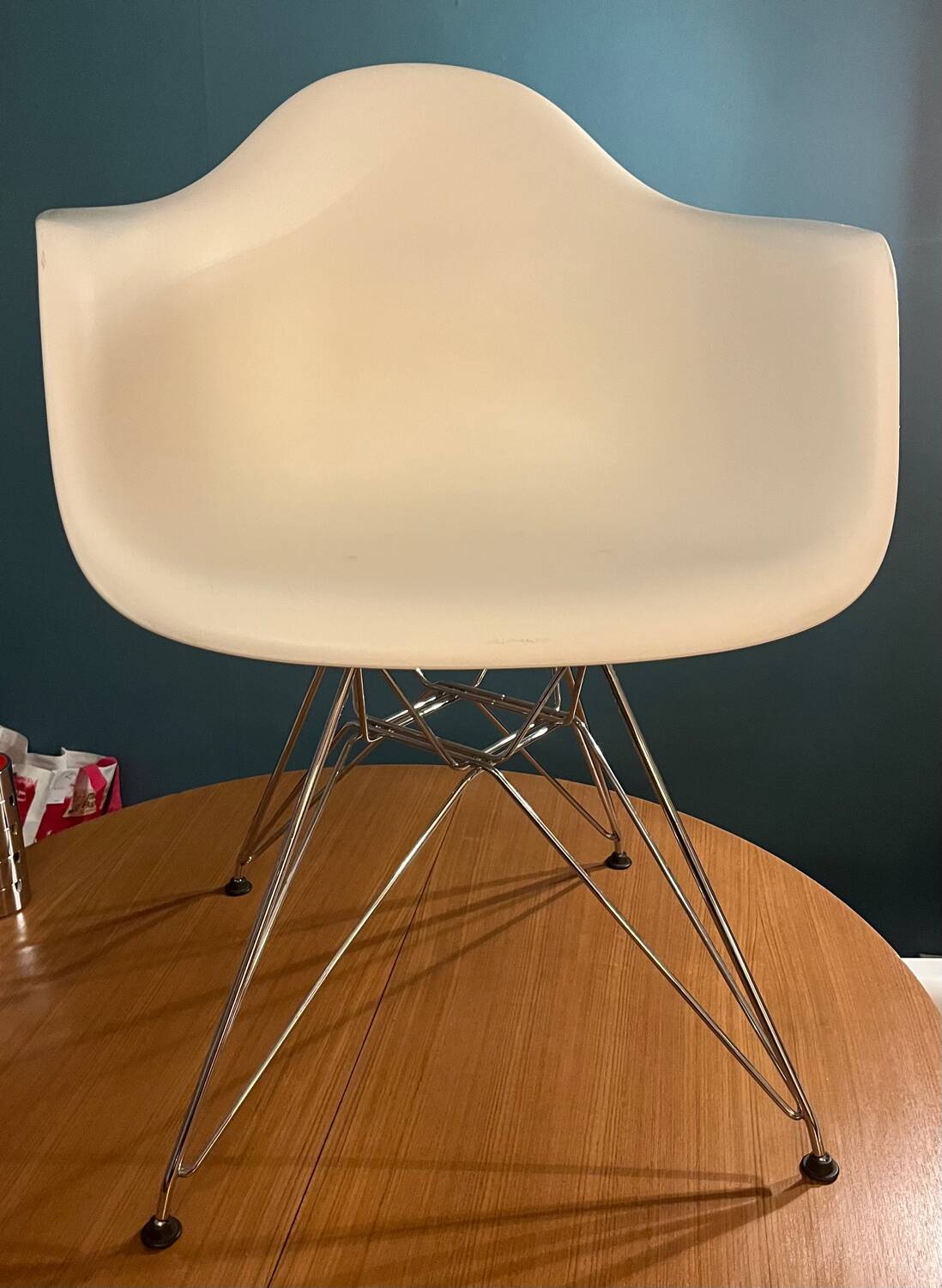 Vitra Chair - Eames Plastic Armchair DAR