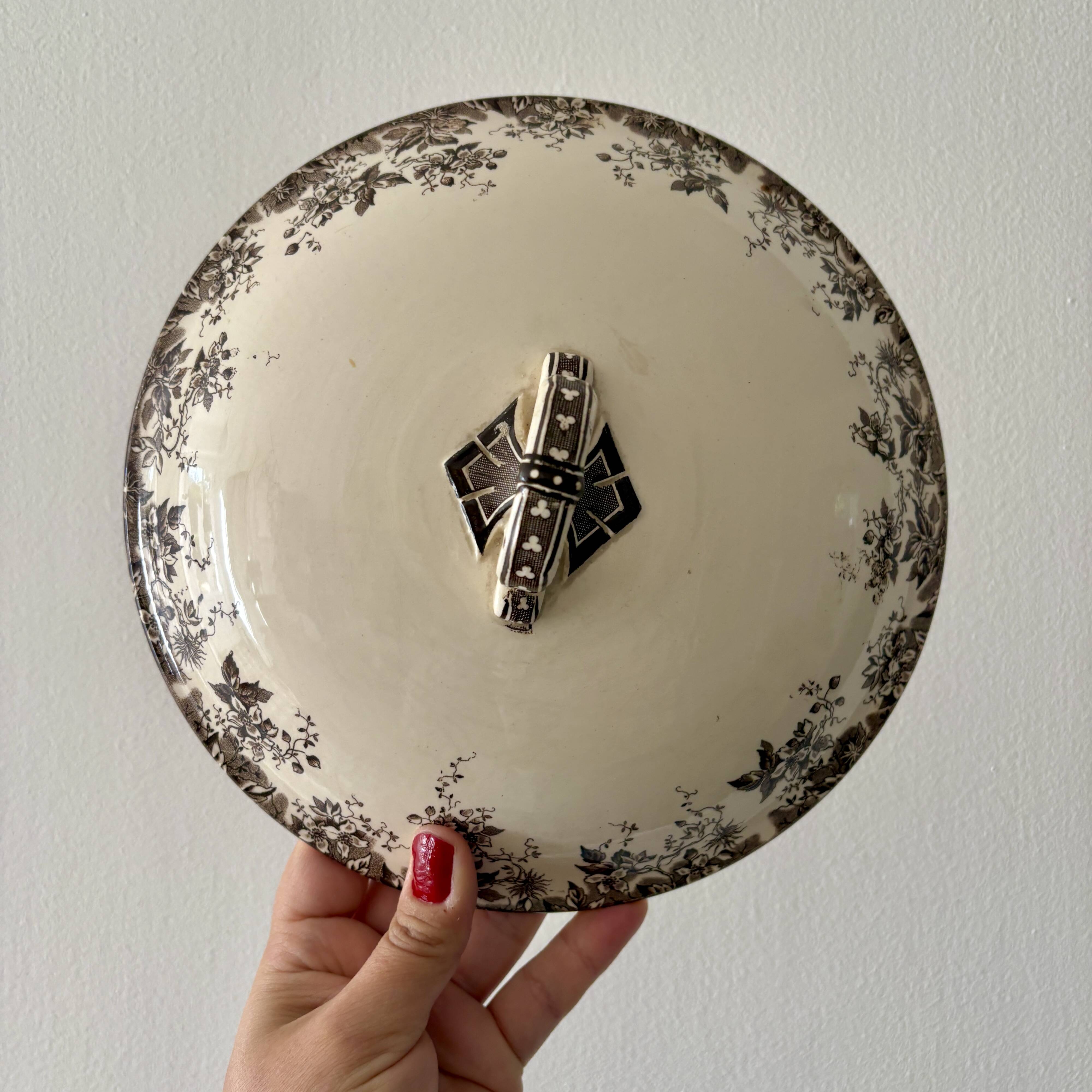 Antique ironstone soup tureen, Aplhand model from Sarreguemines