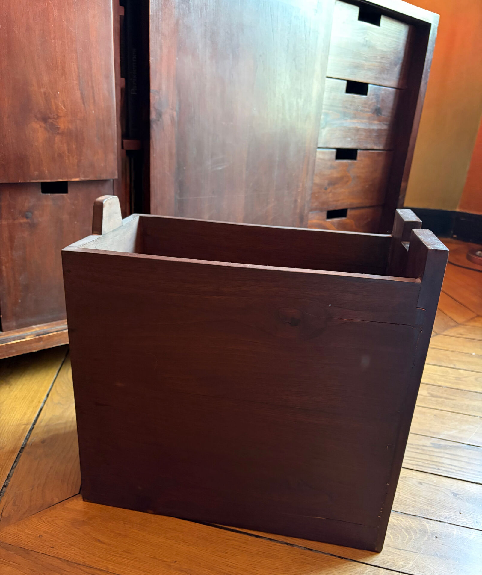 Buffet / TV unit in solid wood – Numerous storage options