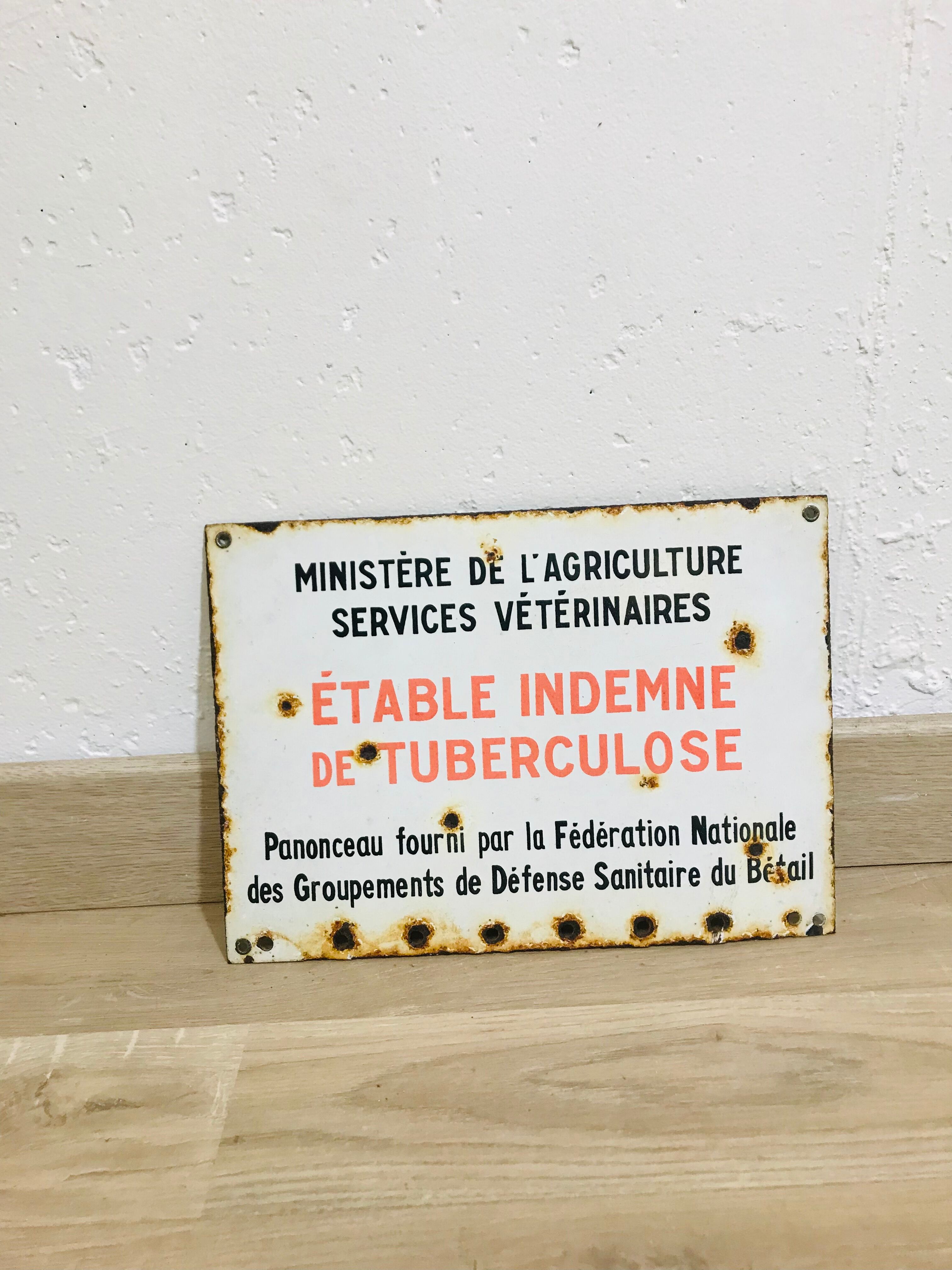 Enamelled plate "Tuberculosis-free"
