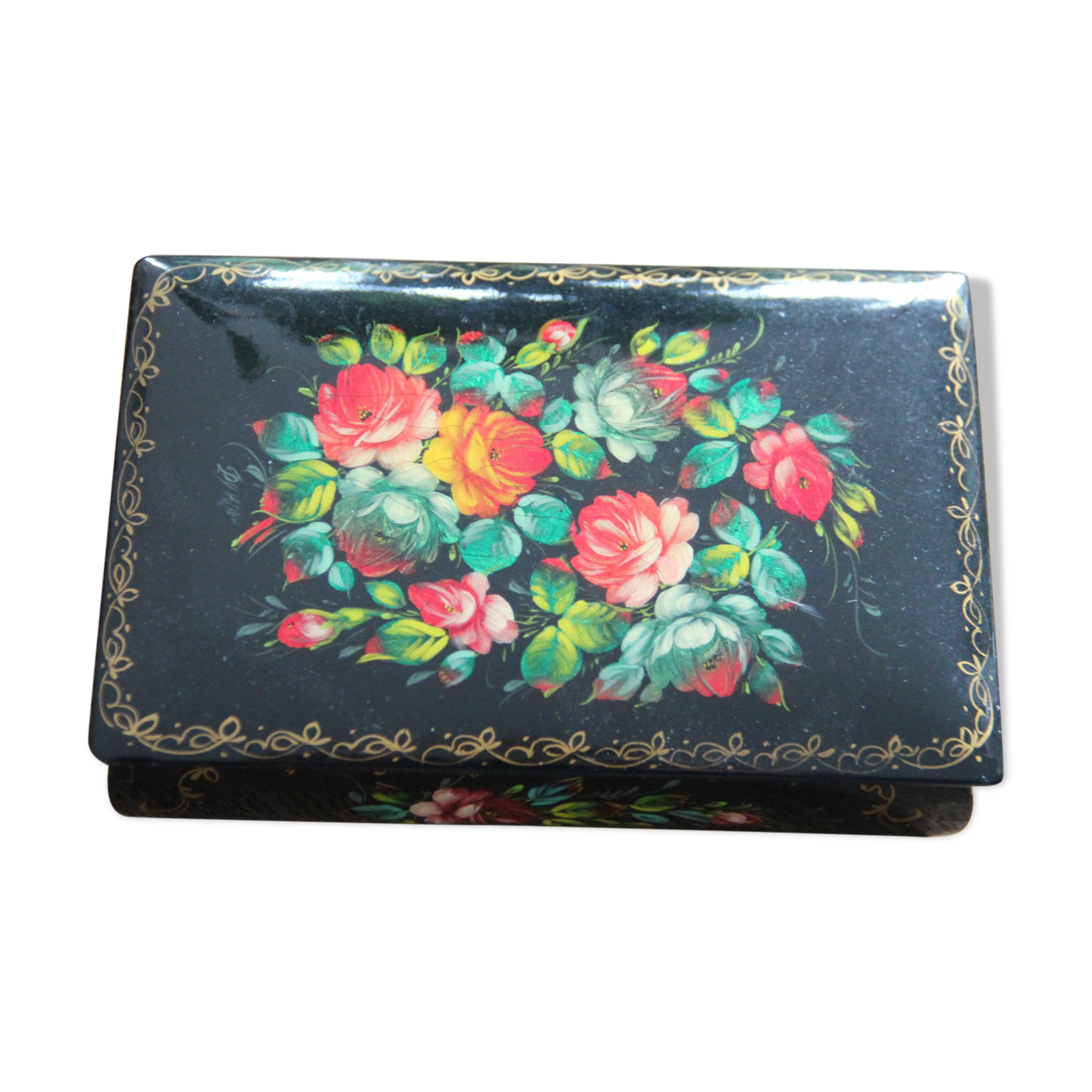 Coffret en bois laqué fleuri