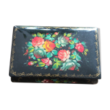 Box in lacquered wood with flowers