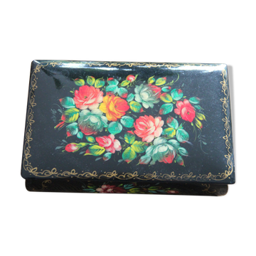 Box in lacquered wood with flowers
