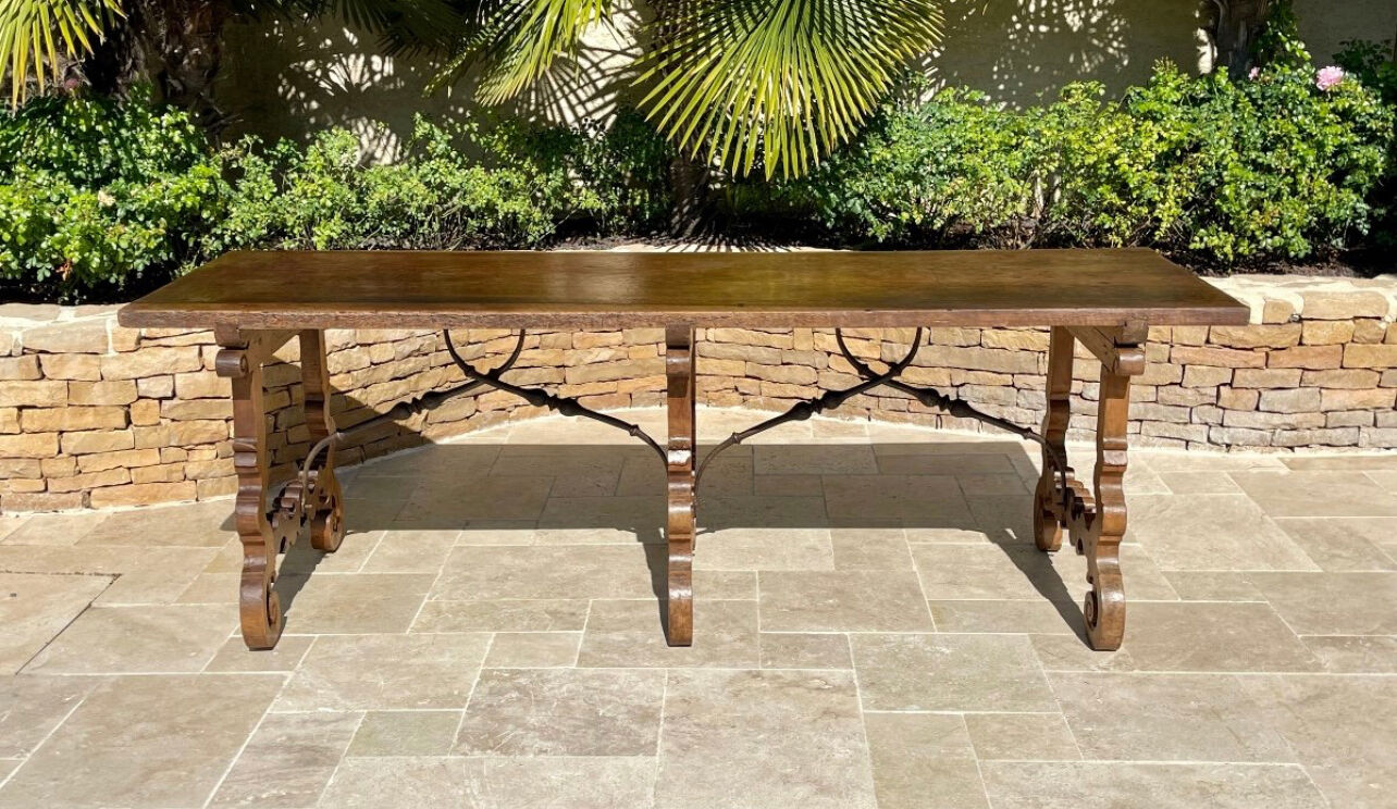 17th Century Spanish Walnut Table