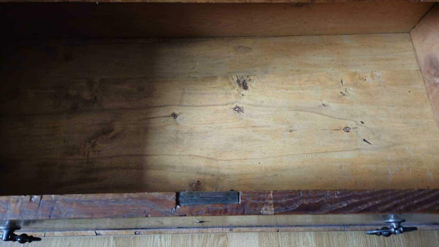 Louis Philippe style chest of drawers in light walnut, 20th century