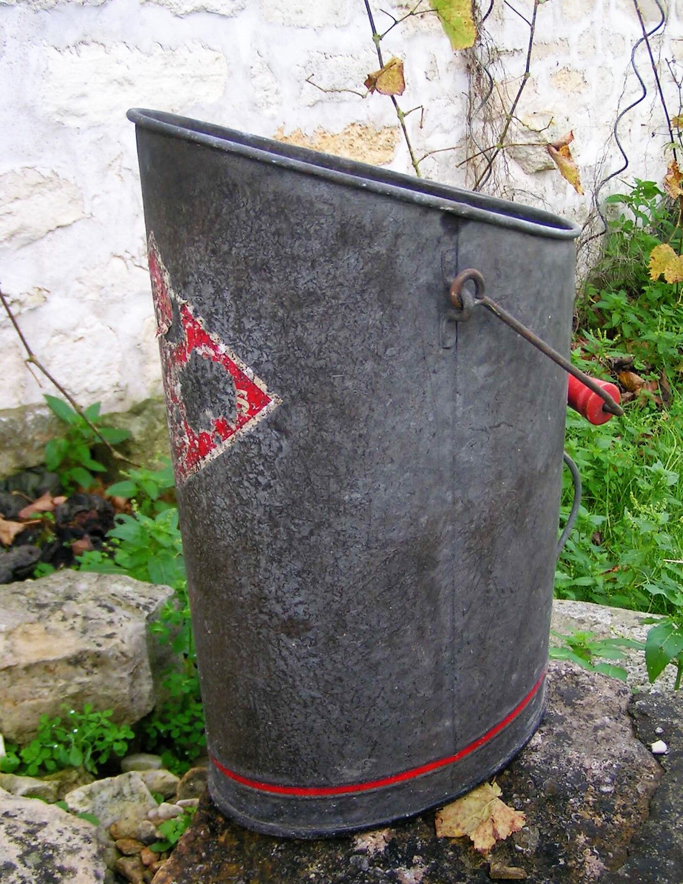 Zinc coal bucket