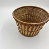 Wicker plant pot