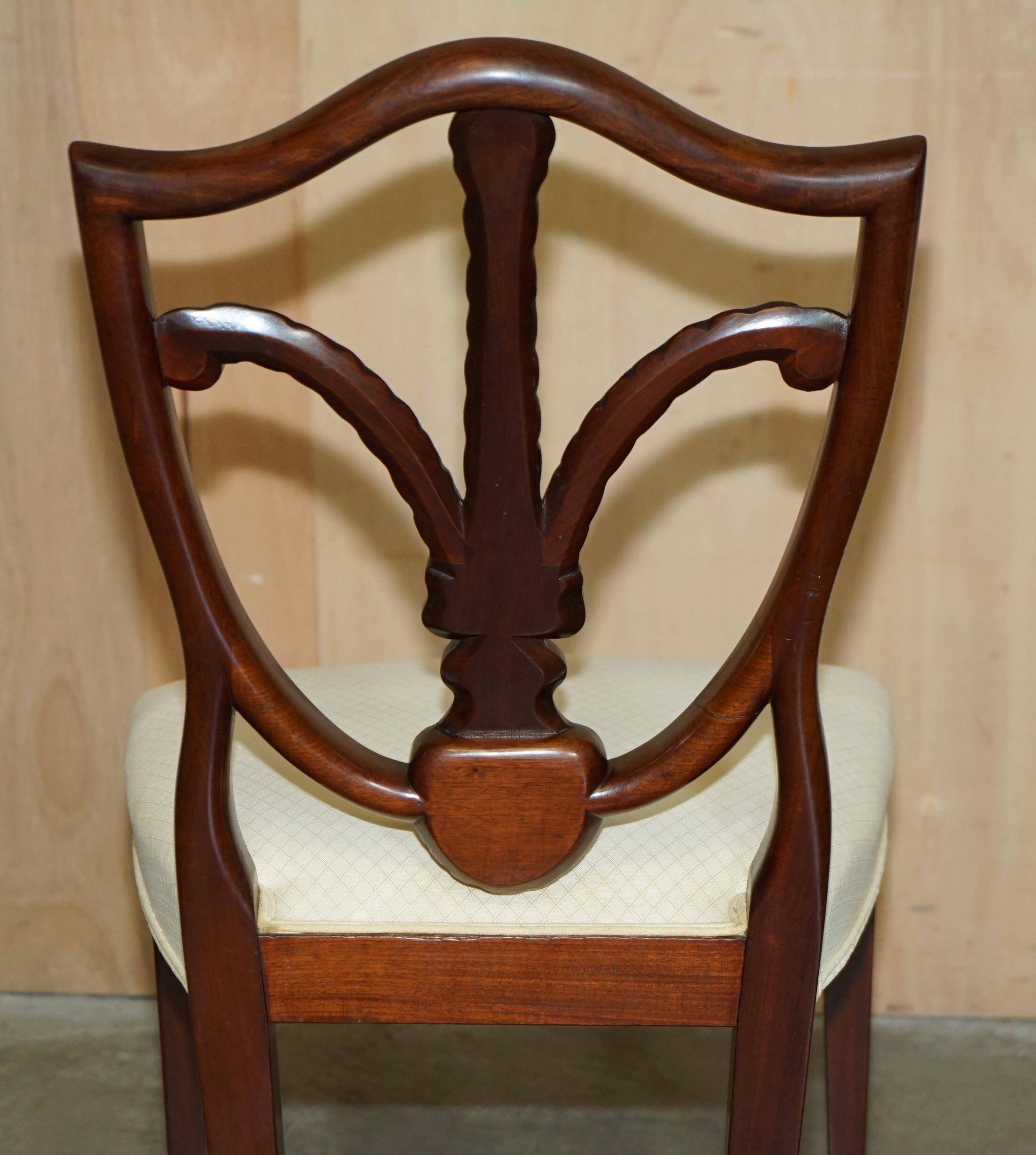 Paire de chaises d'appoint victoriennes George Hepplewhite Prince de Galles