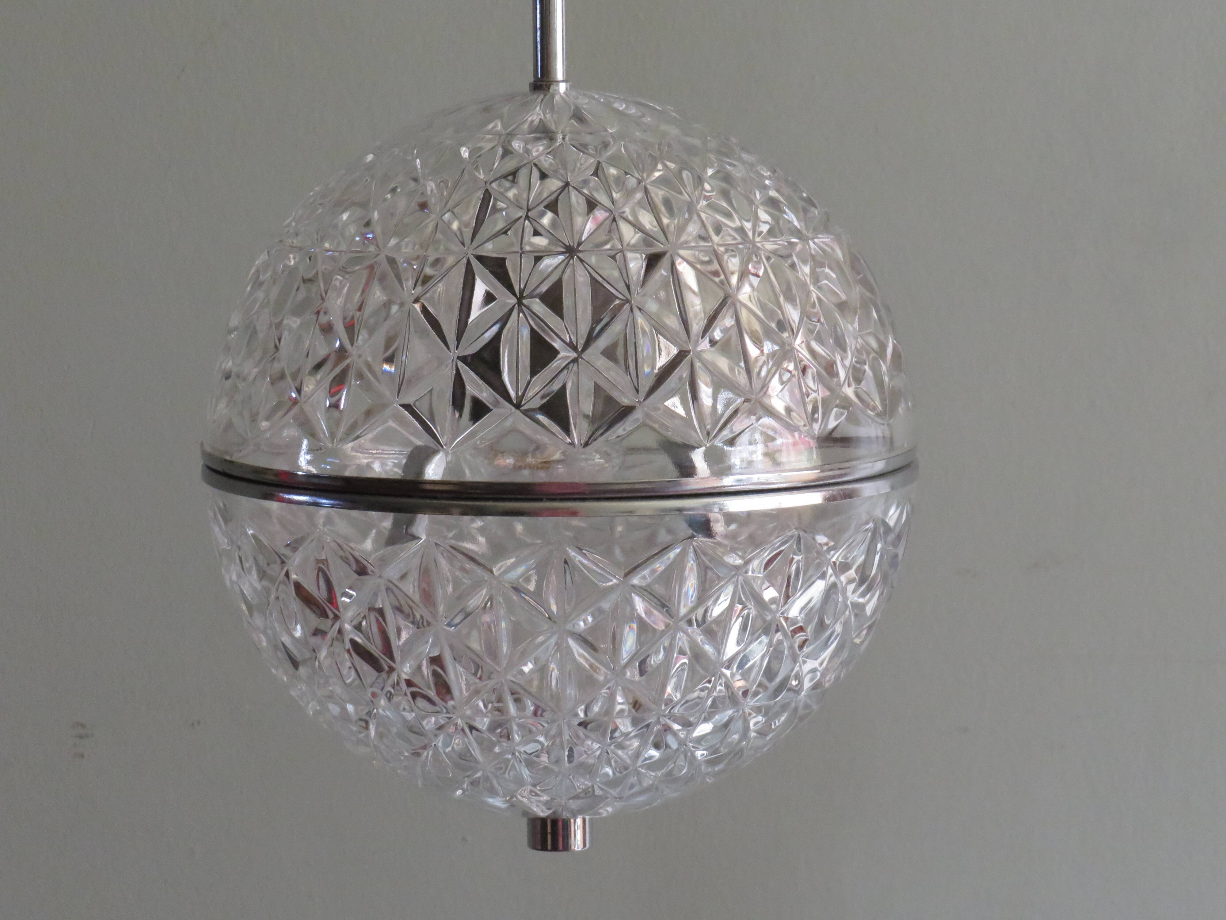 Spherical suspension in cut glass, Belgium 1960-1970