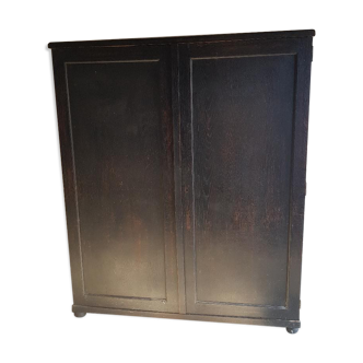 Armoire noire ancienne - tiroirs en bois et étiquettes d'origine