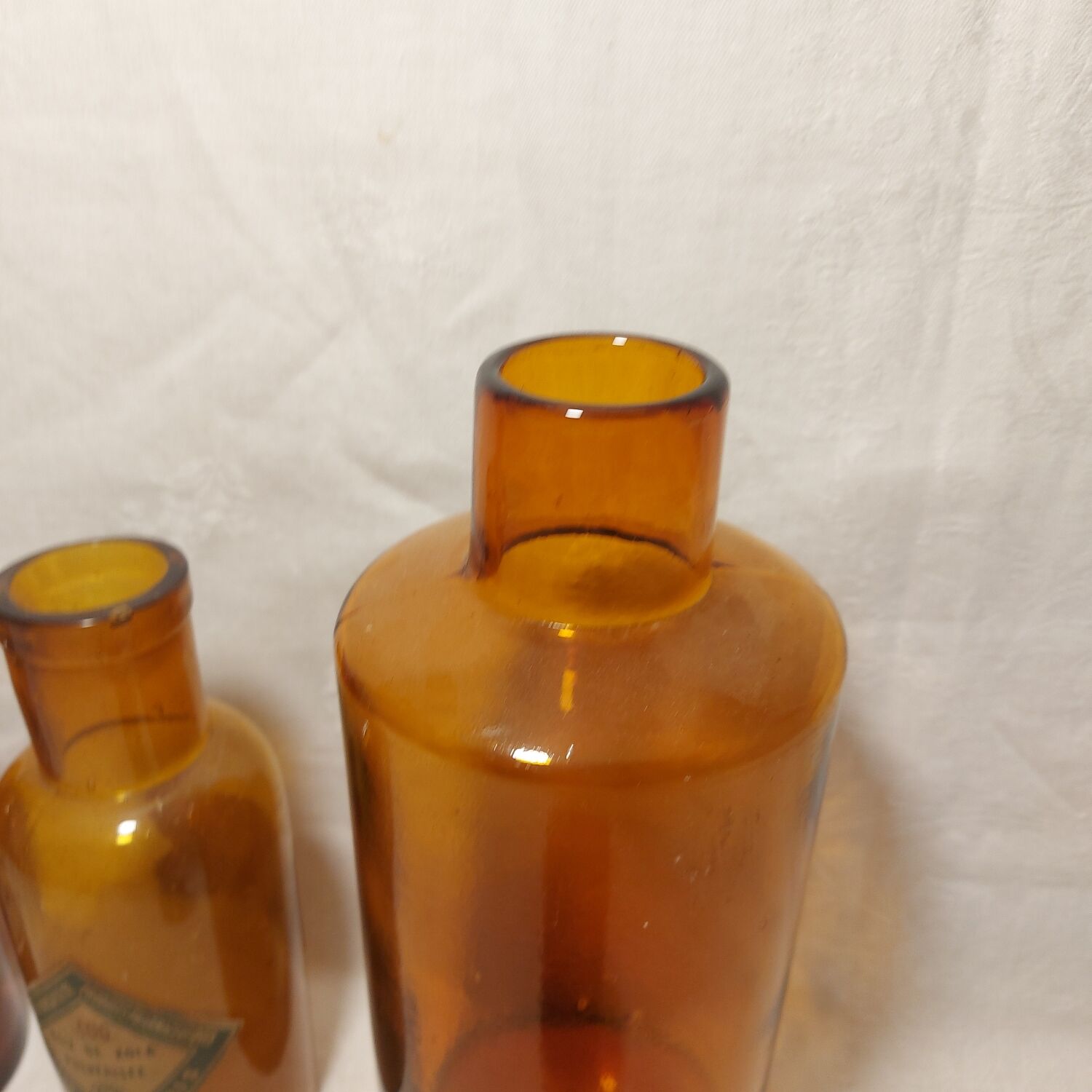 Lot flacons pharmacie ambre