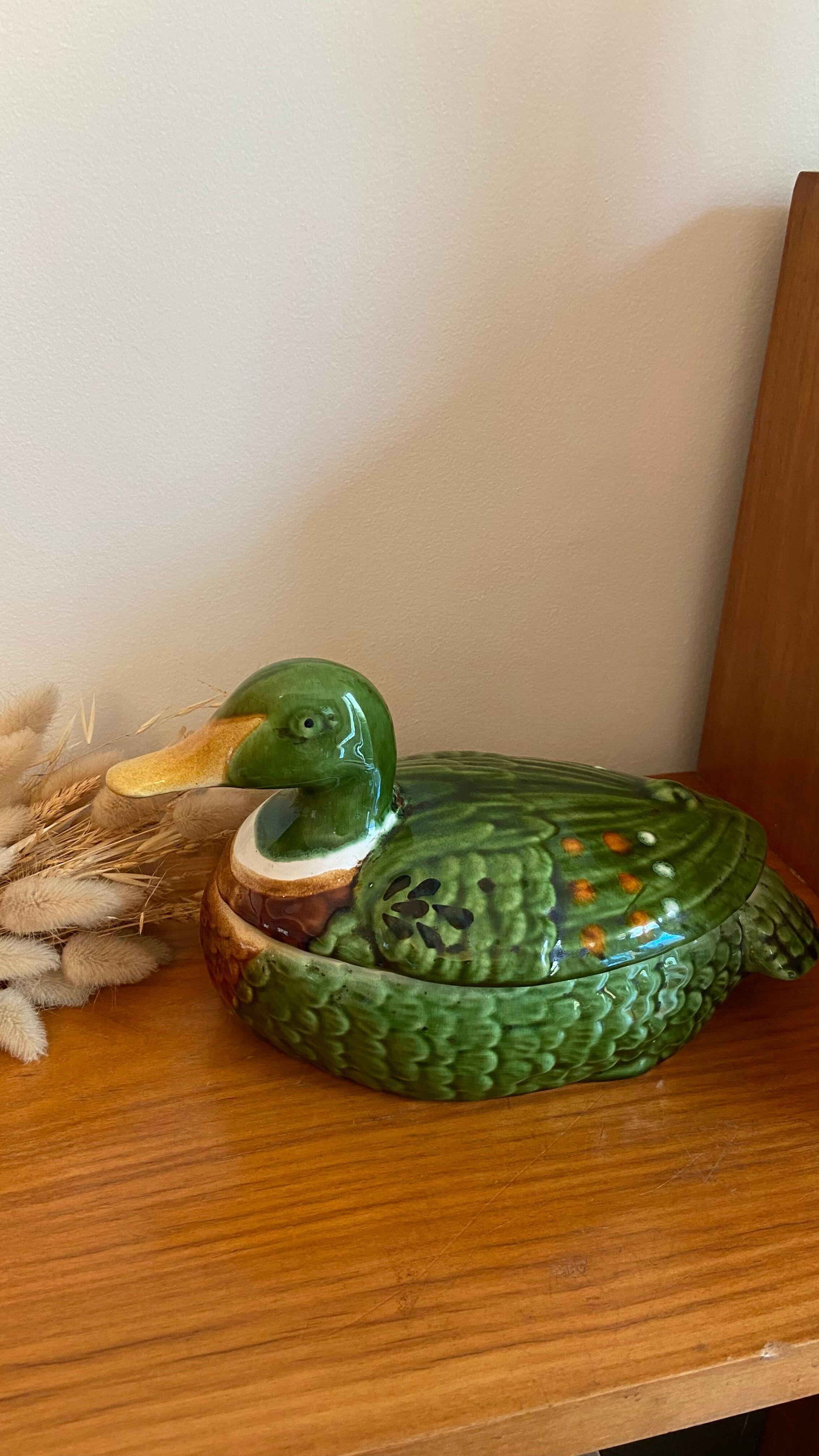 Duck box in slip