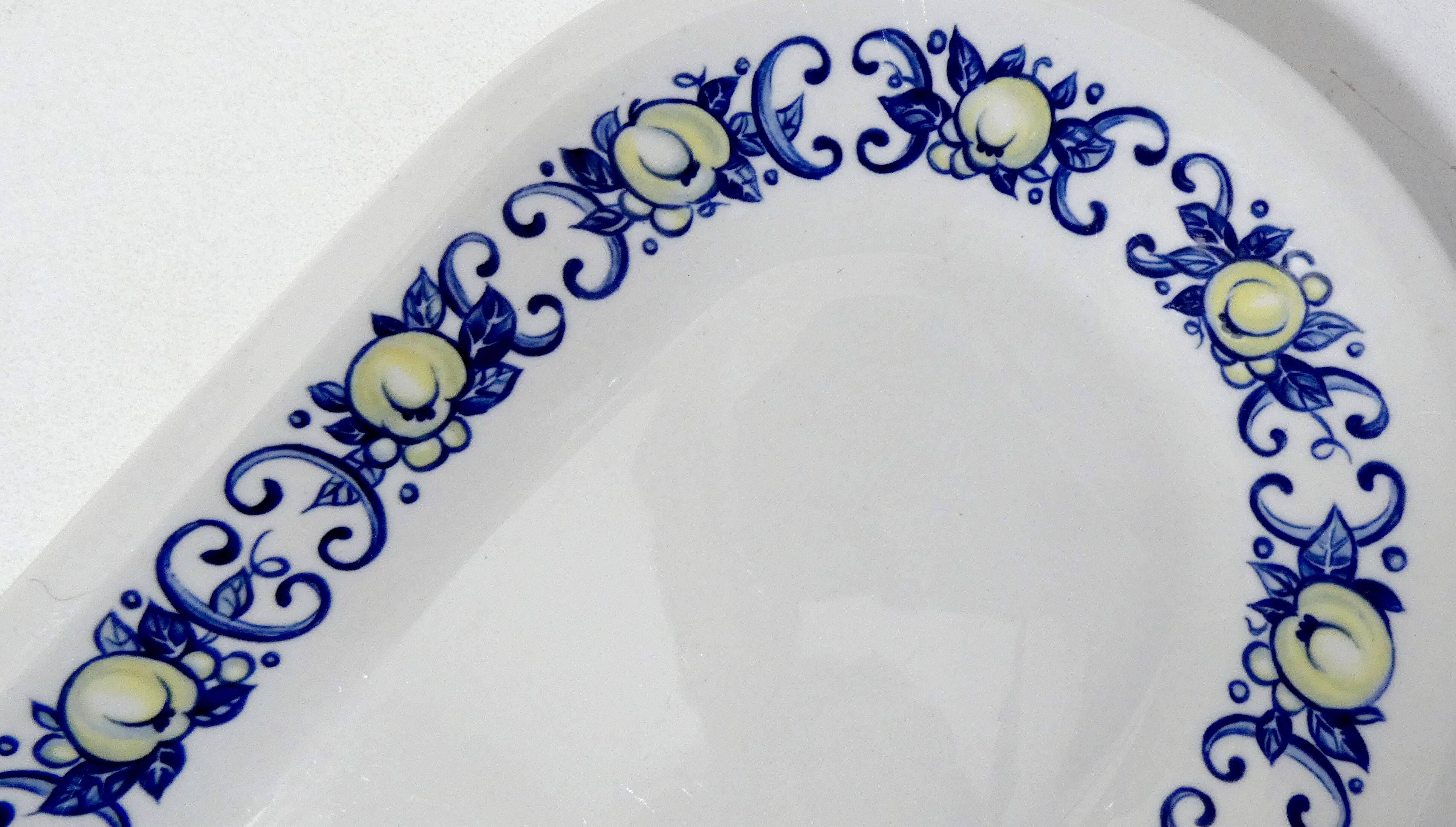 2 Villeroy & Boch Cadiz dishes