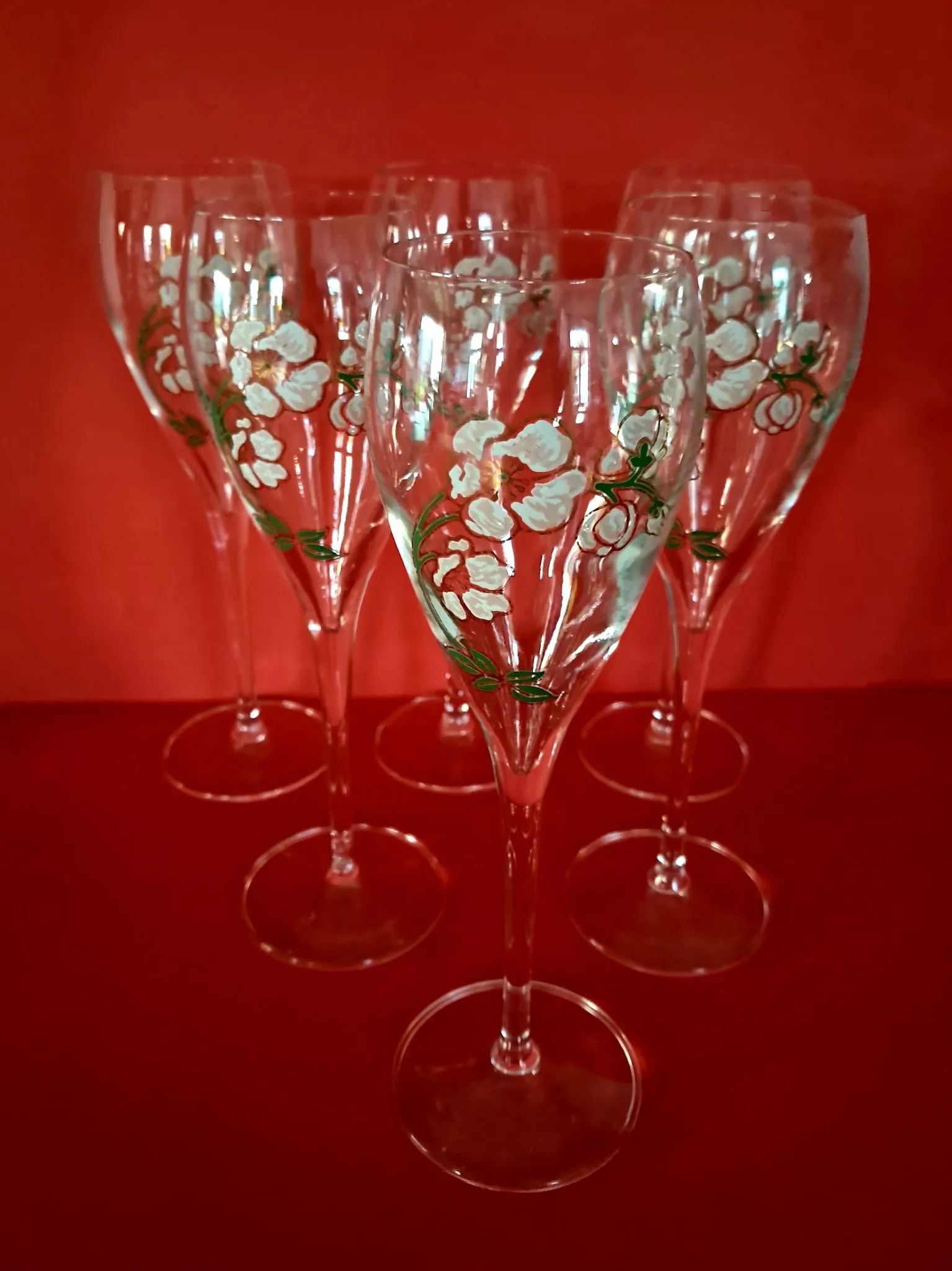 6 Perrier Jouet Belle Epoque champagne flutes in original box.