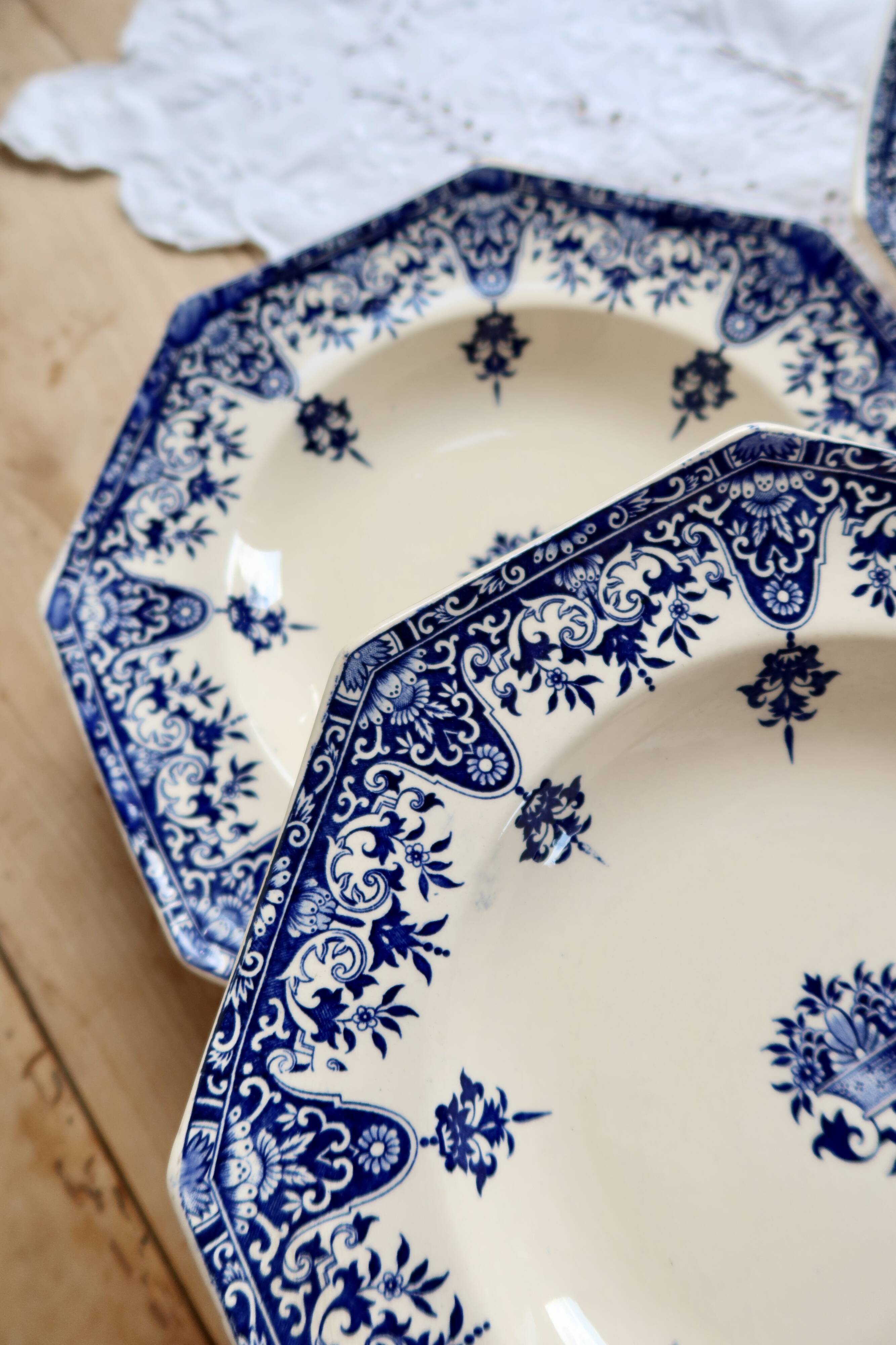 6 assiettes creuses terre de fer Longchamp Rouen XIXe siècle