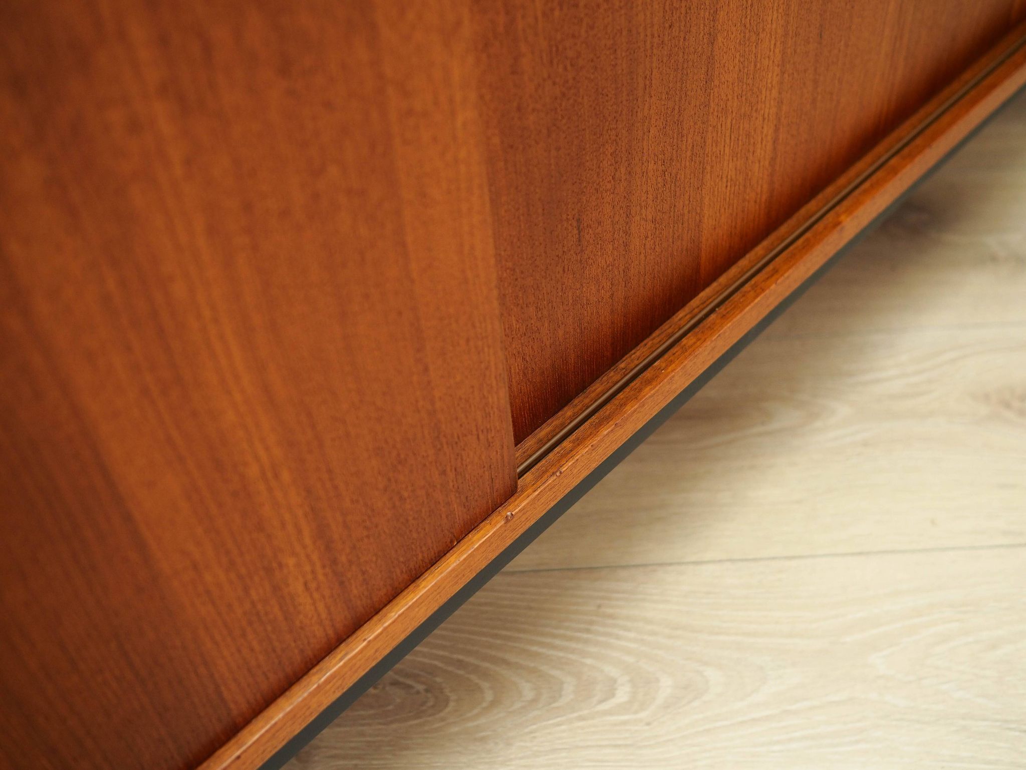 Enfilade en teck, design danois, années 1970, production : Danemark