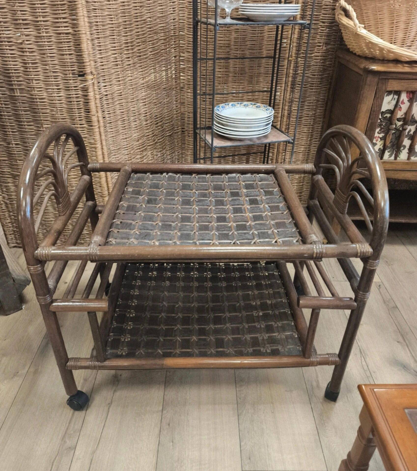 Rattan dessert table