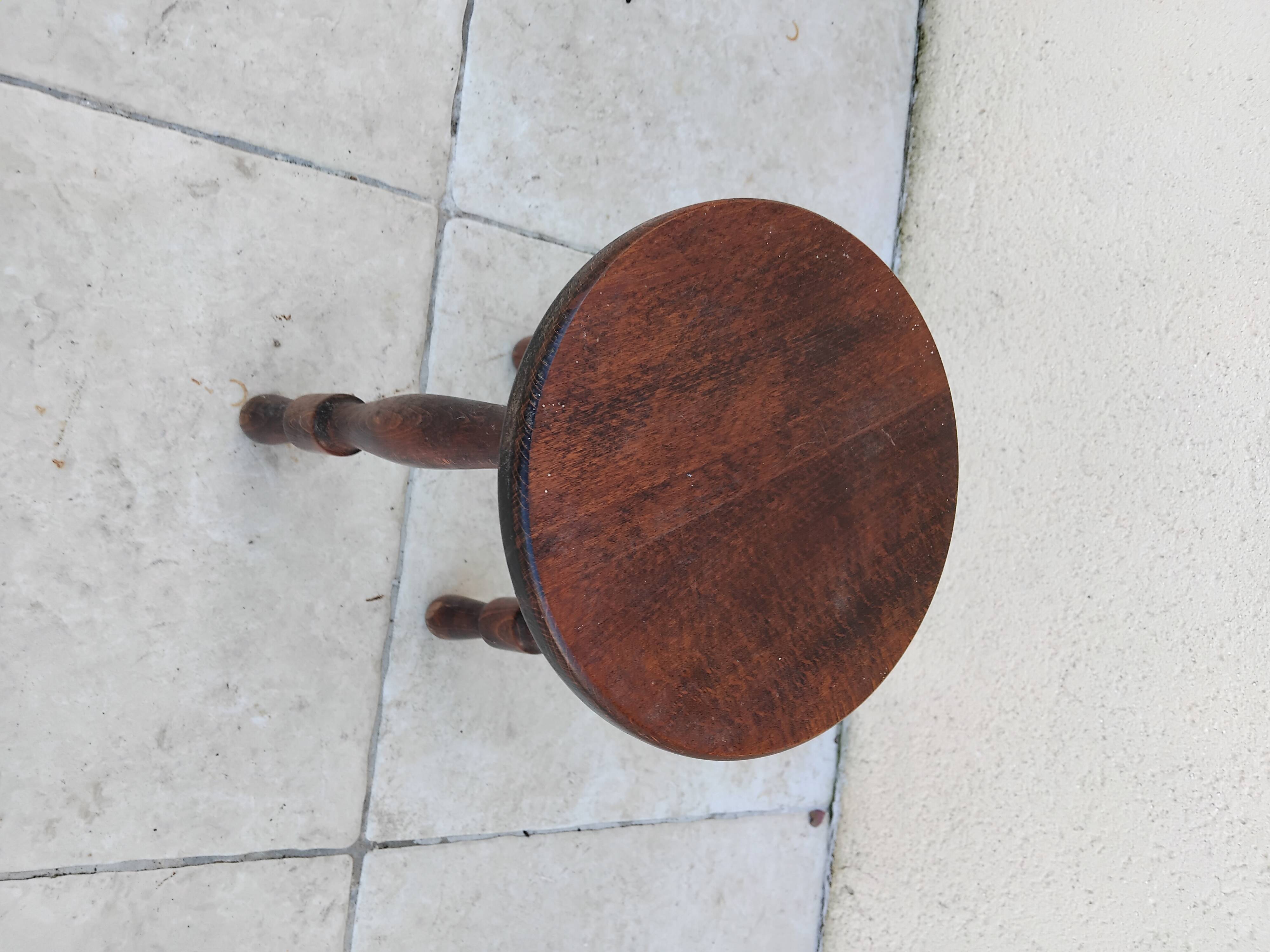 Small vintage plant stand, old wooden tripod