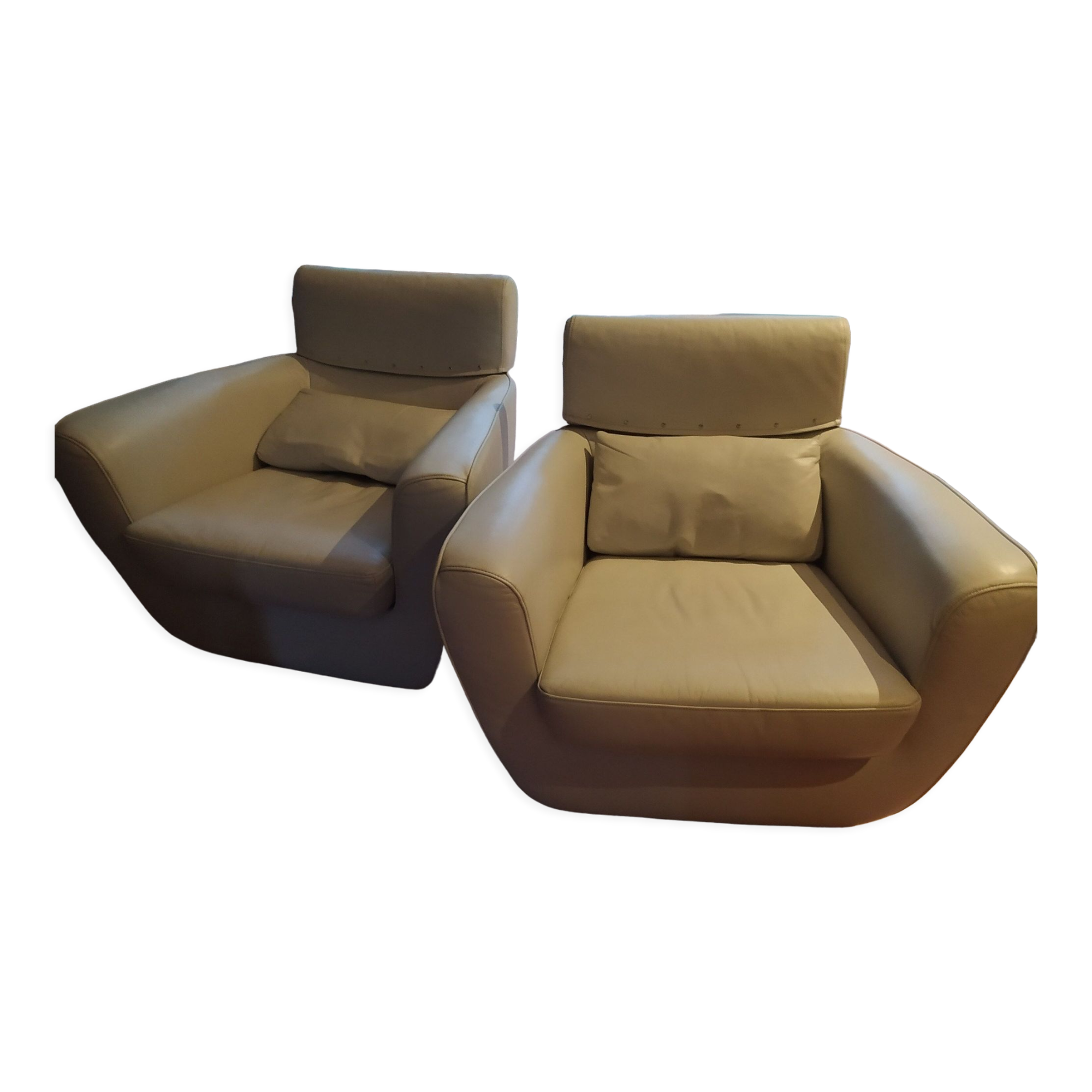 Pair of leather armchairs Ligne Roset tichka didier gomez