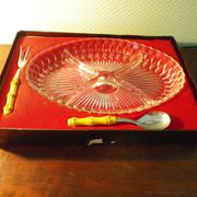 Vintage serving dish with aperitif, appetizers with its 2 serving accessories, original box