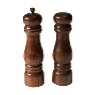 1970s salt and pepper shaker made of wood and metal - set of 2, complete usuable, vintage