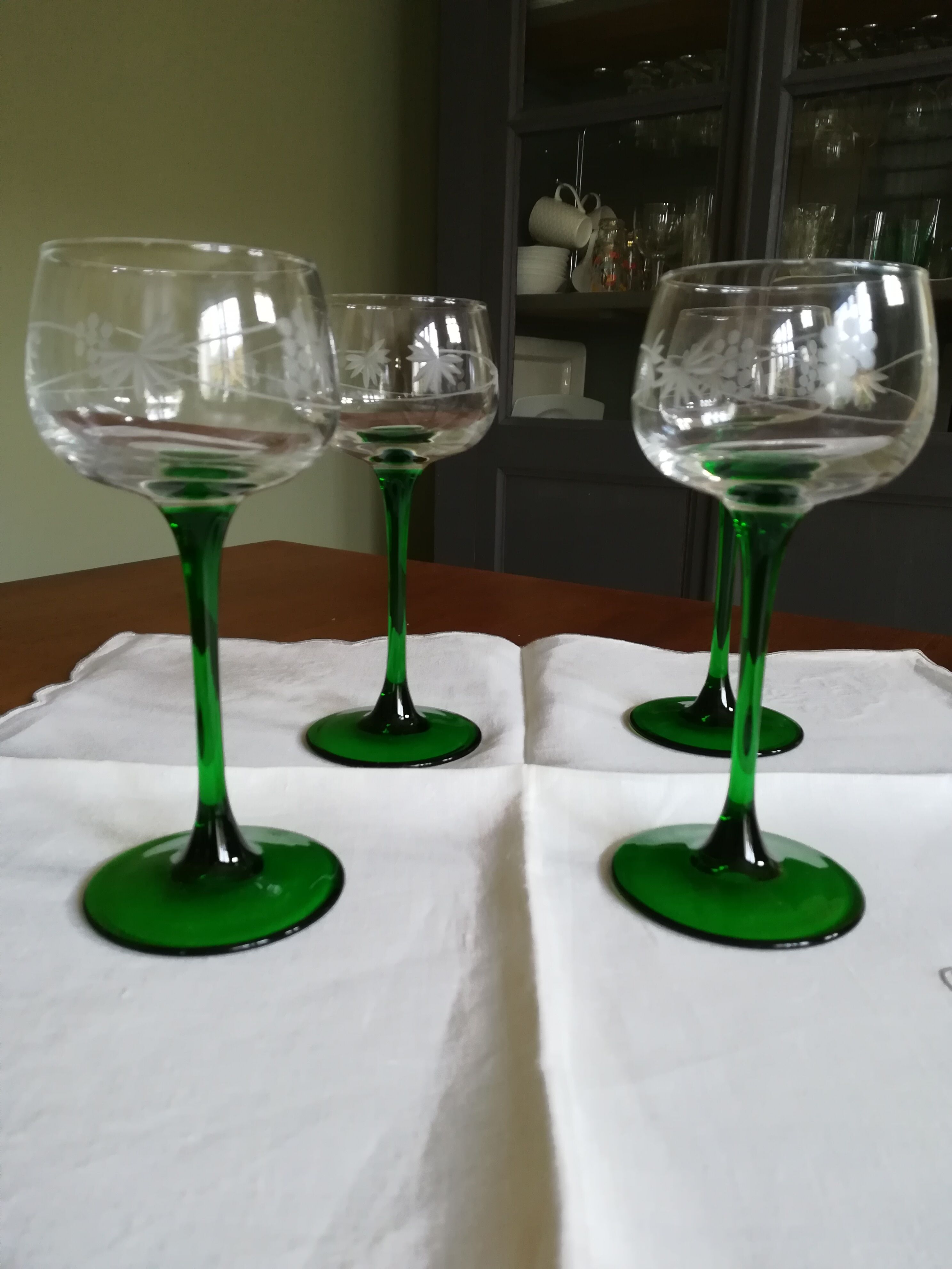 4 engraved Alsace wine glasses green feet