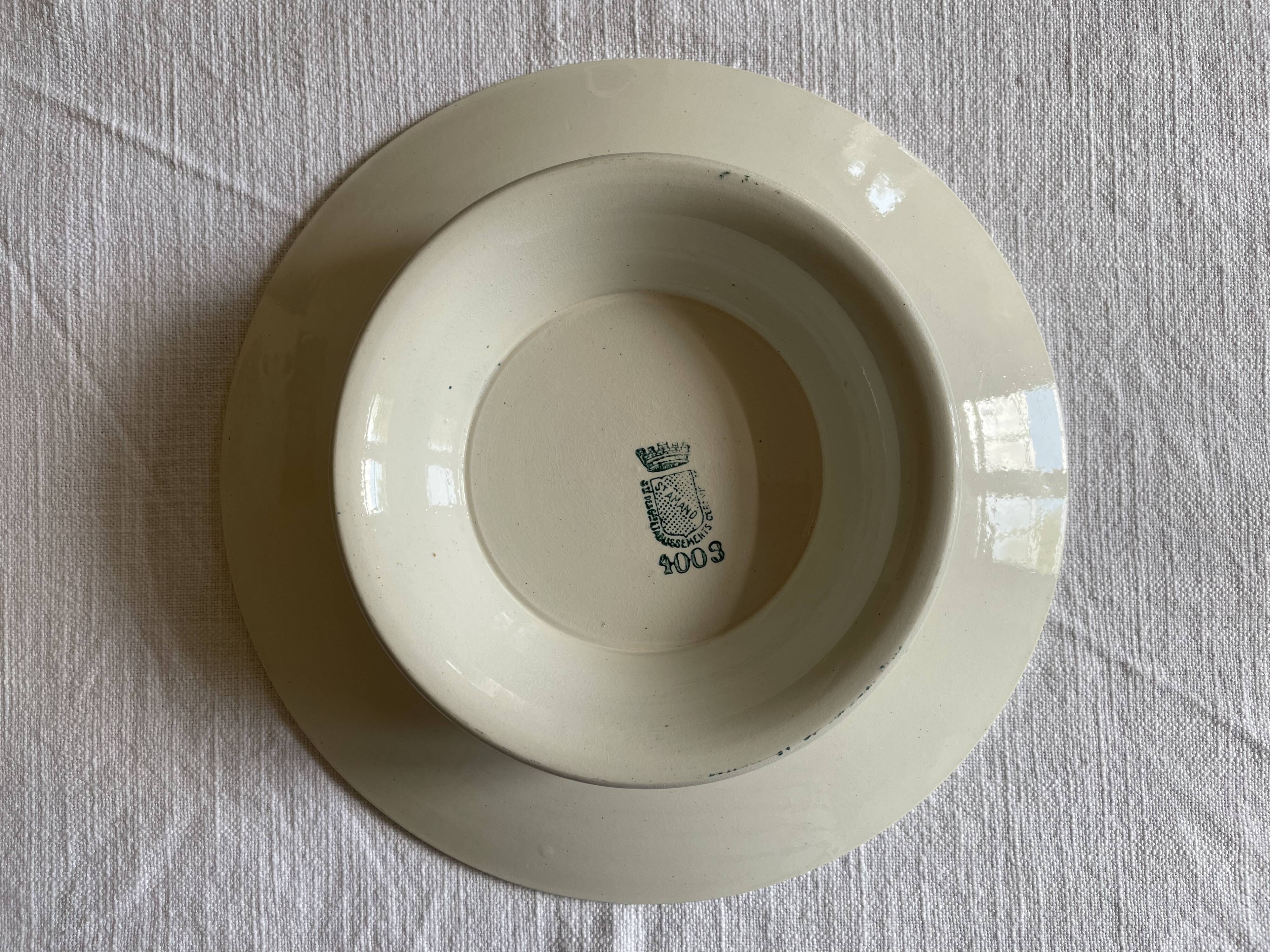 Plate on pedestal Saint-Amand