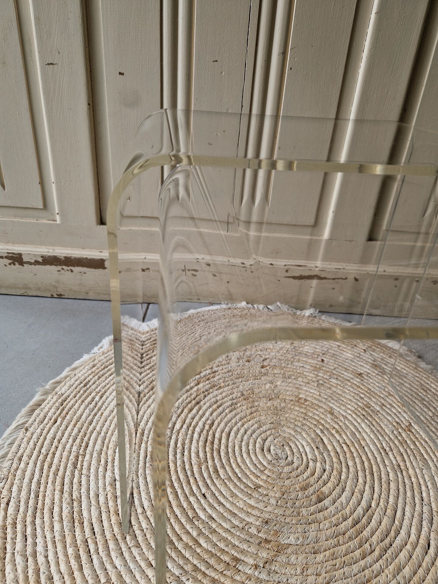 Nested tables in transparent plexiglass – David Lange – Design