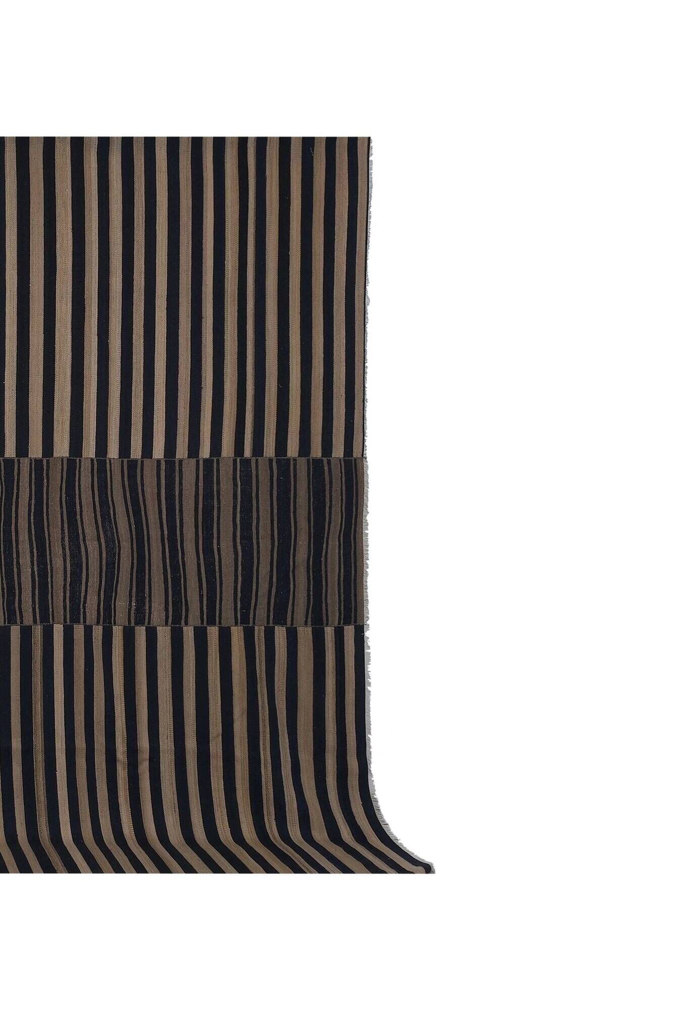 Vintage Turkish kilim, handwoven, 335x398 cm.