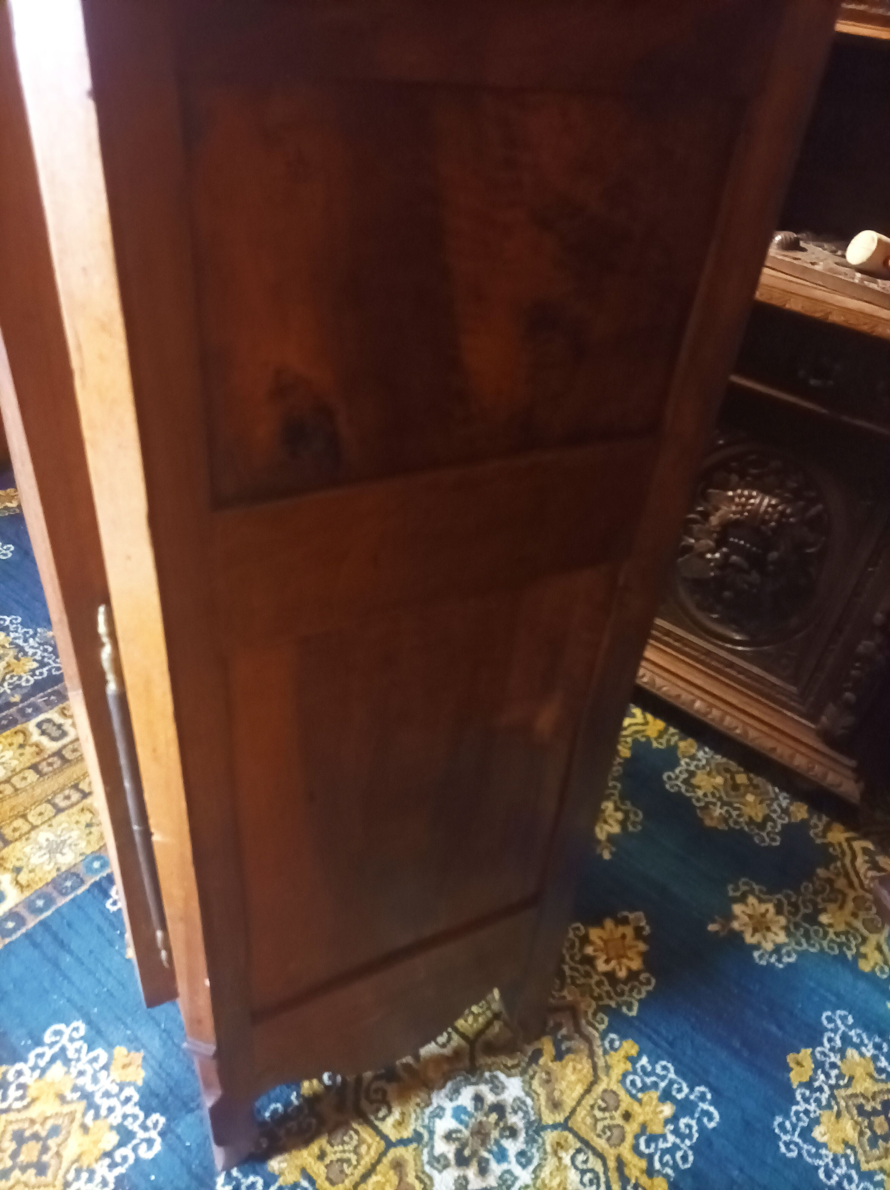 Transition wardrobe in 18th century walnut