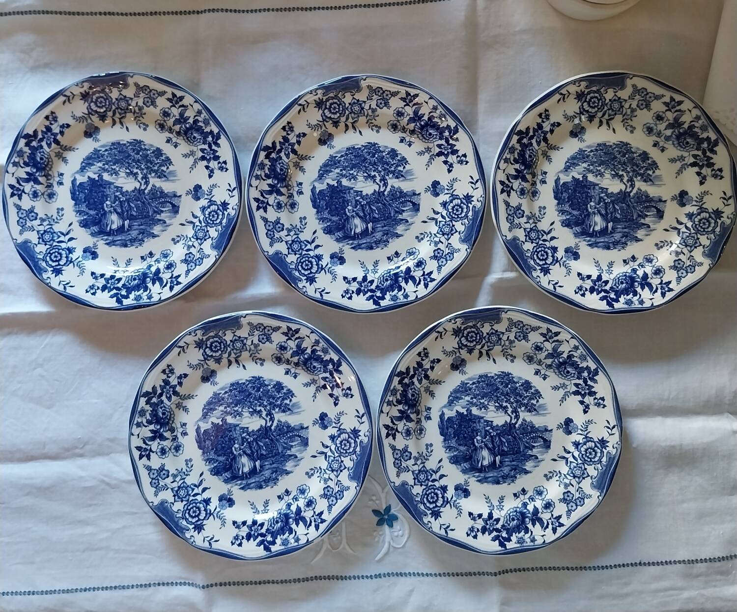Ceramic dessert plates Italy