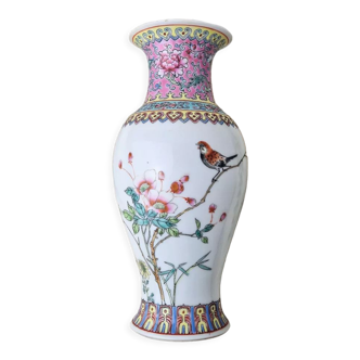 Vintage Chinese vase porcelain of Canton XX th century