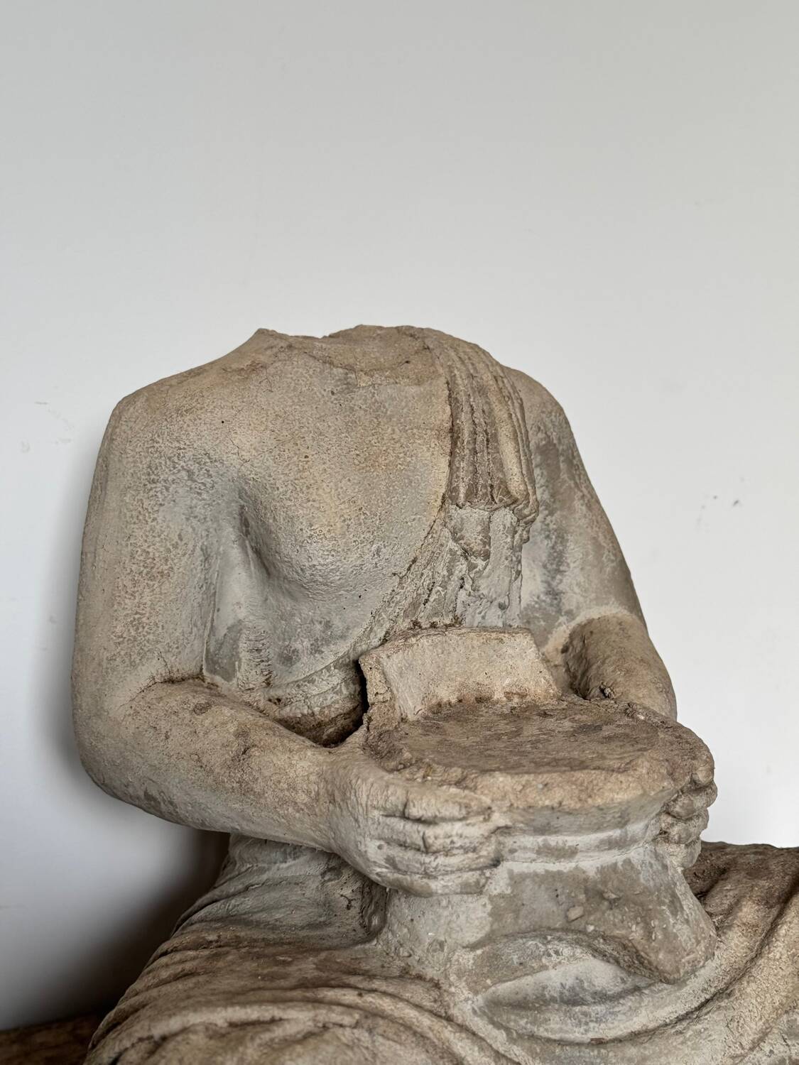 Bouddha acéphale en pierre XXe