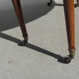 Round table with 6 spindle legs in mahogany, extendable