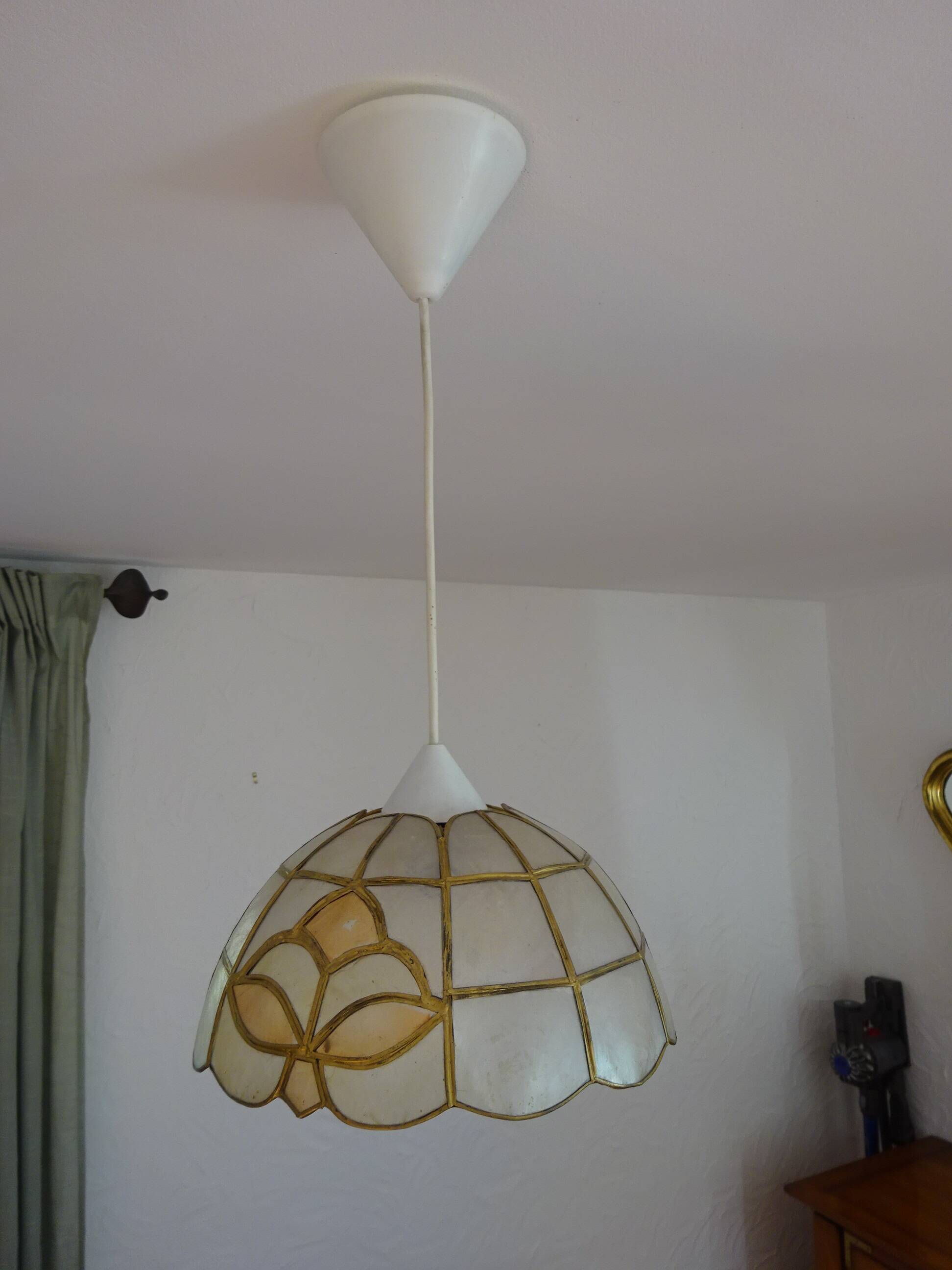 Mosaic mother-of-pearl pendant