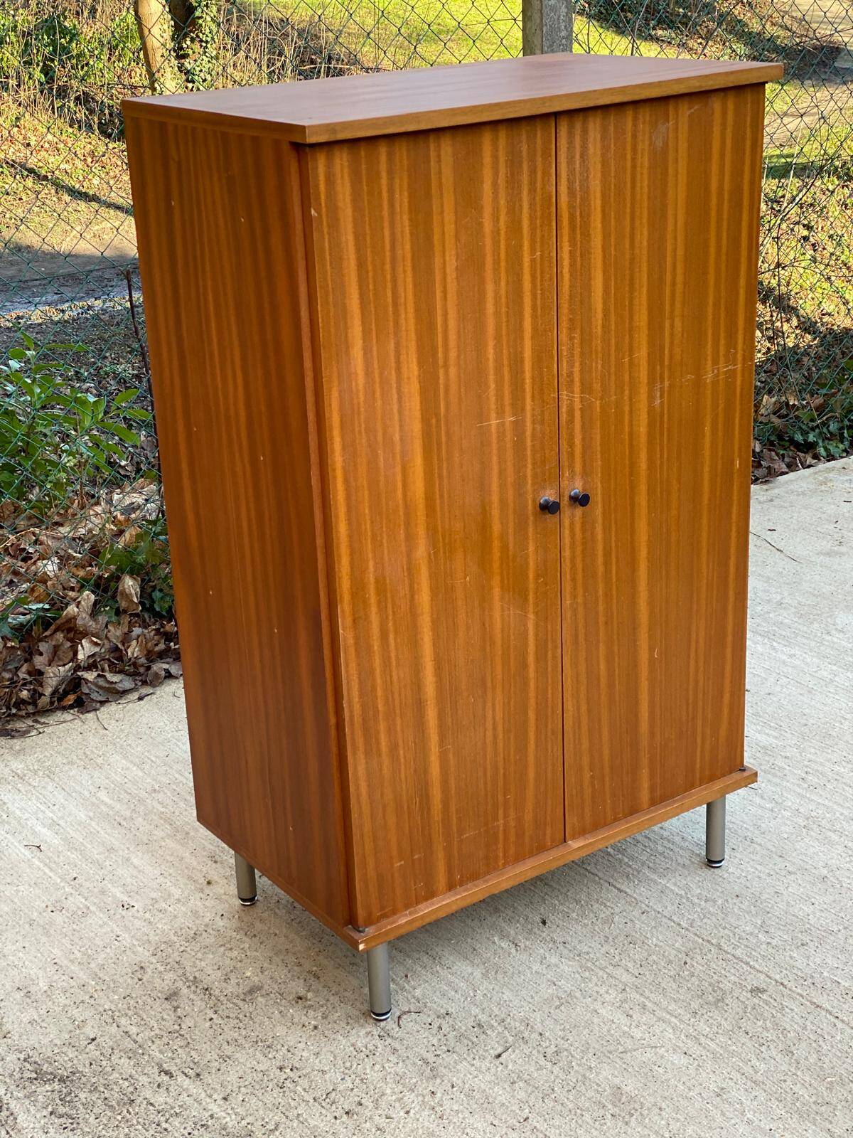 Scandinavian wooden chest of drawers sideboard cabinet with 2 doors 123cm