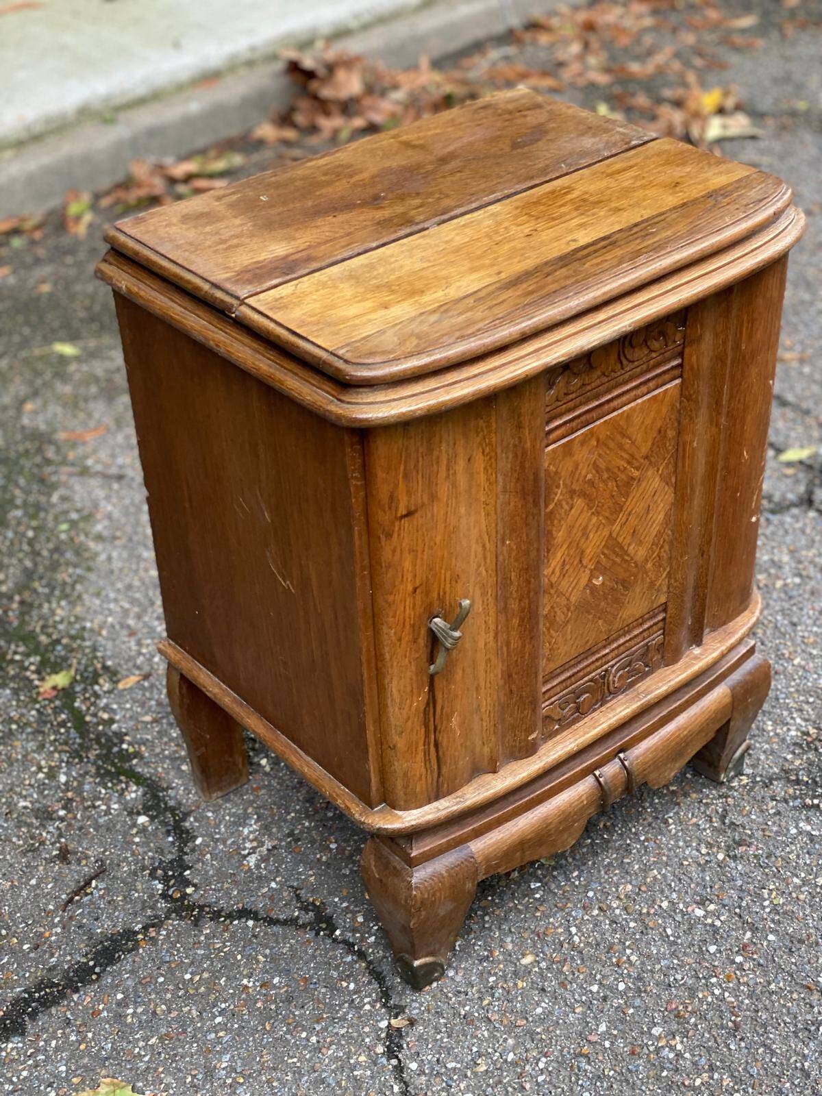 Art Deco bedside table in solid oak from the 1950s.