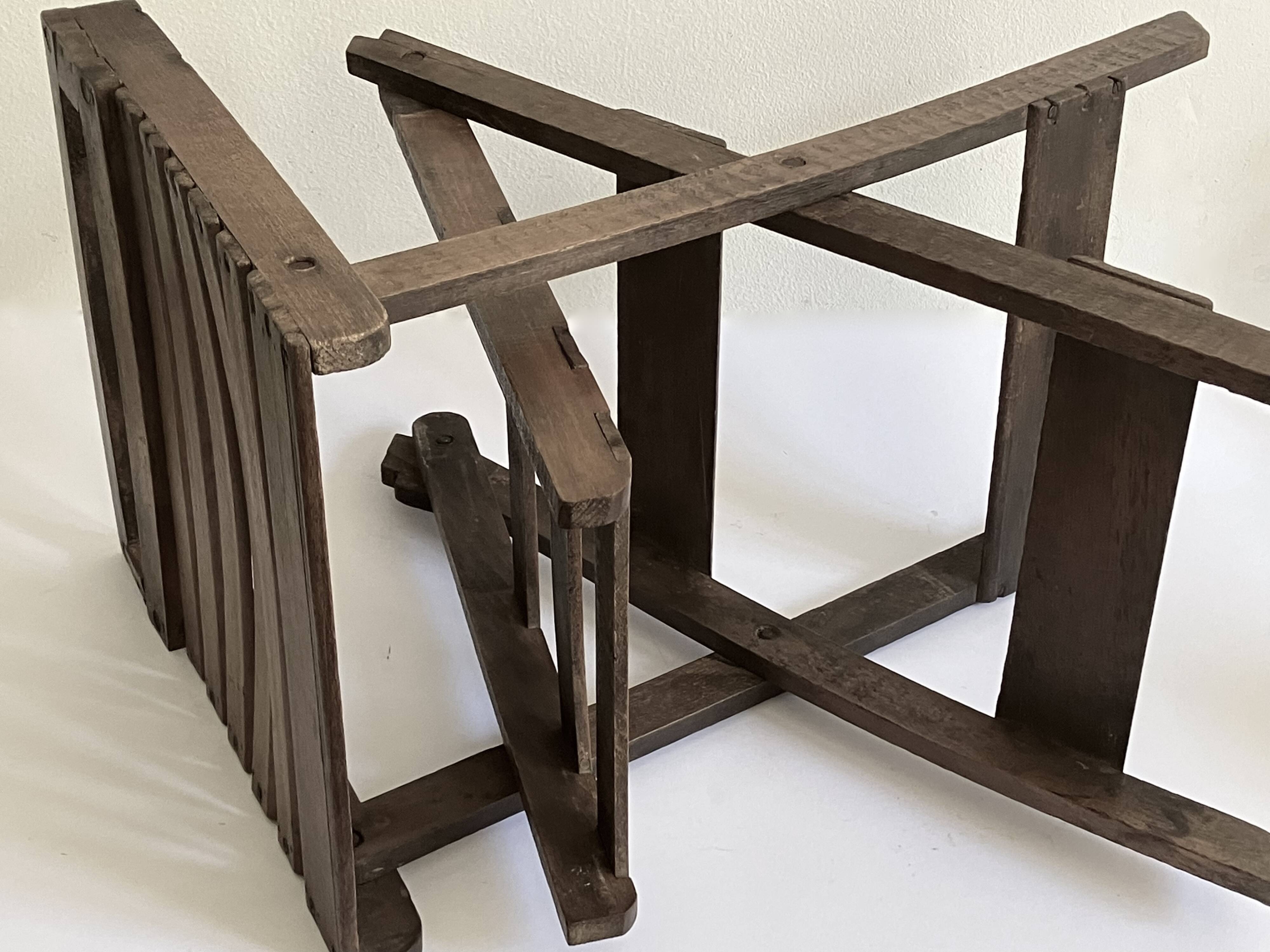 Ancienne chaise pliante avec dossier