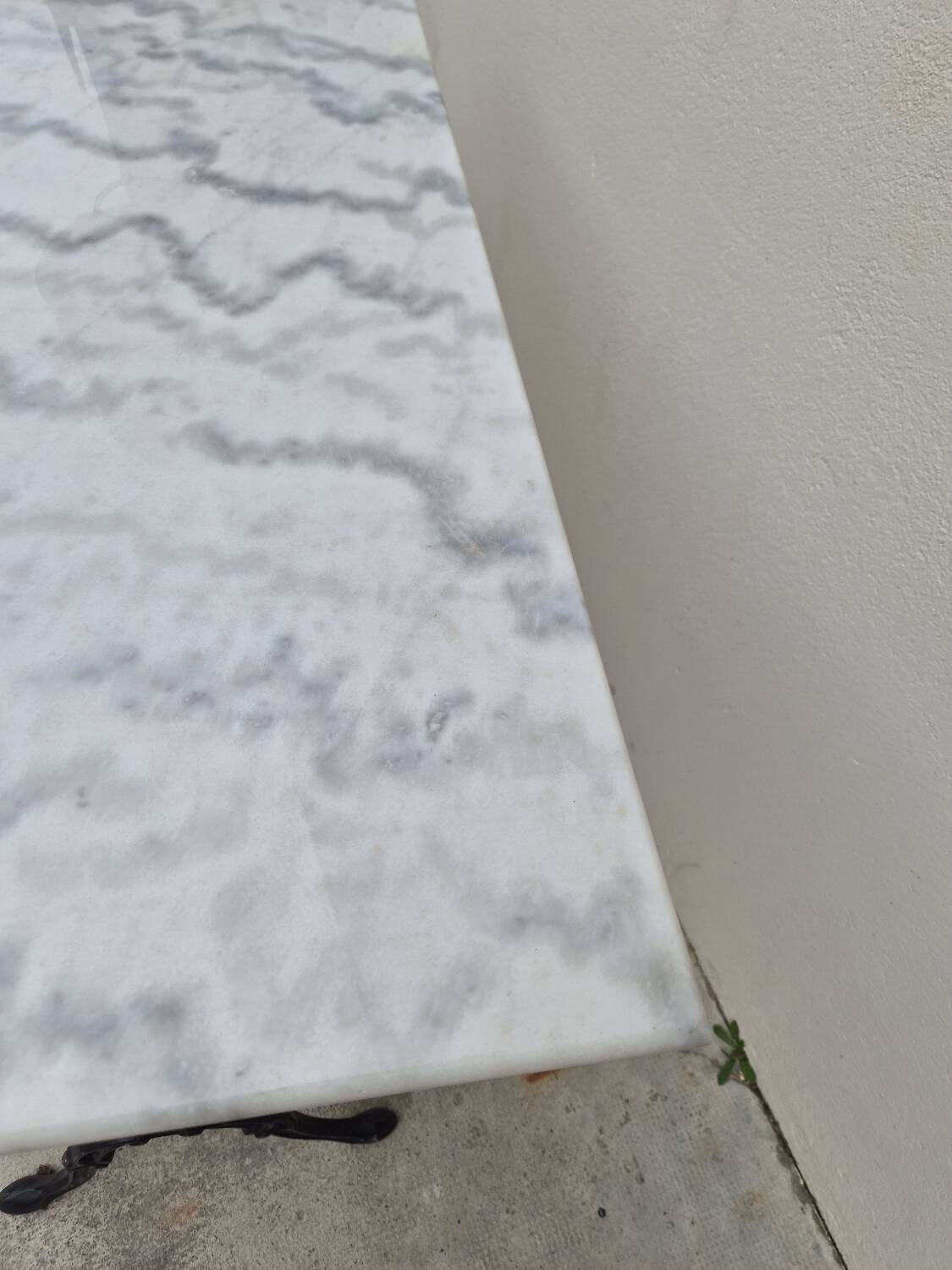 Table en marbre et fonte de bistrot restaurant ancienne