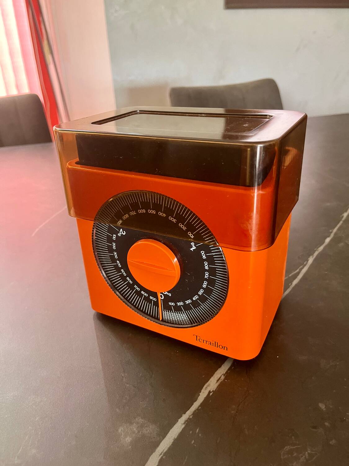 Vintage 1970 Terraillon kitchen scale 3kg orange