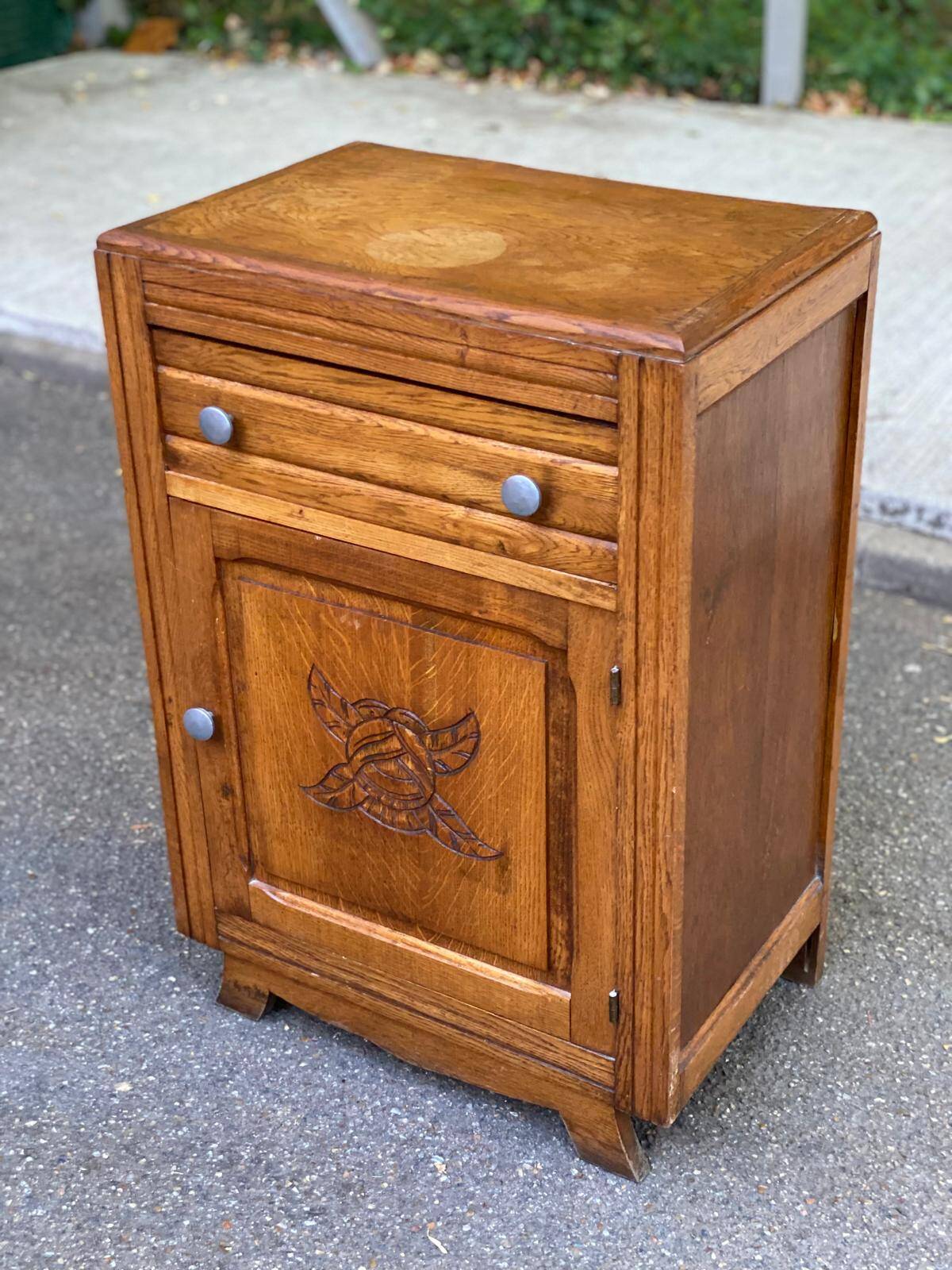 Art Deco commode confiturier from 1940 in solid oak.