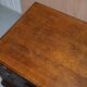 Bureau partenaire double face à deux caissons Gillows Lancaster chêne moucheté