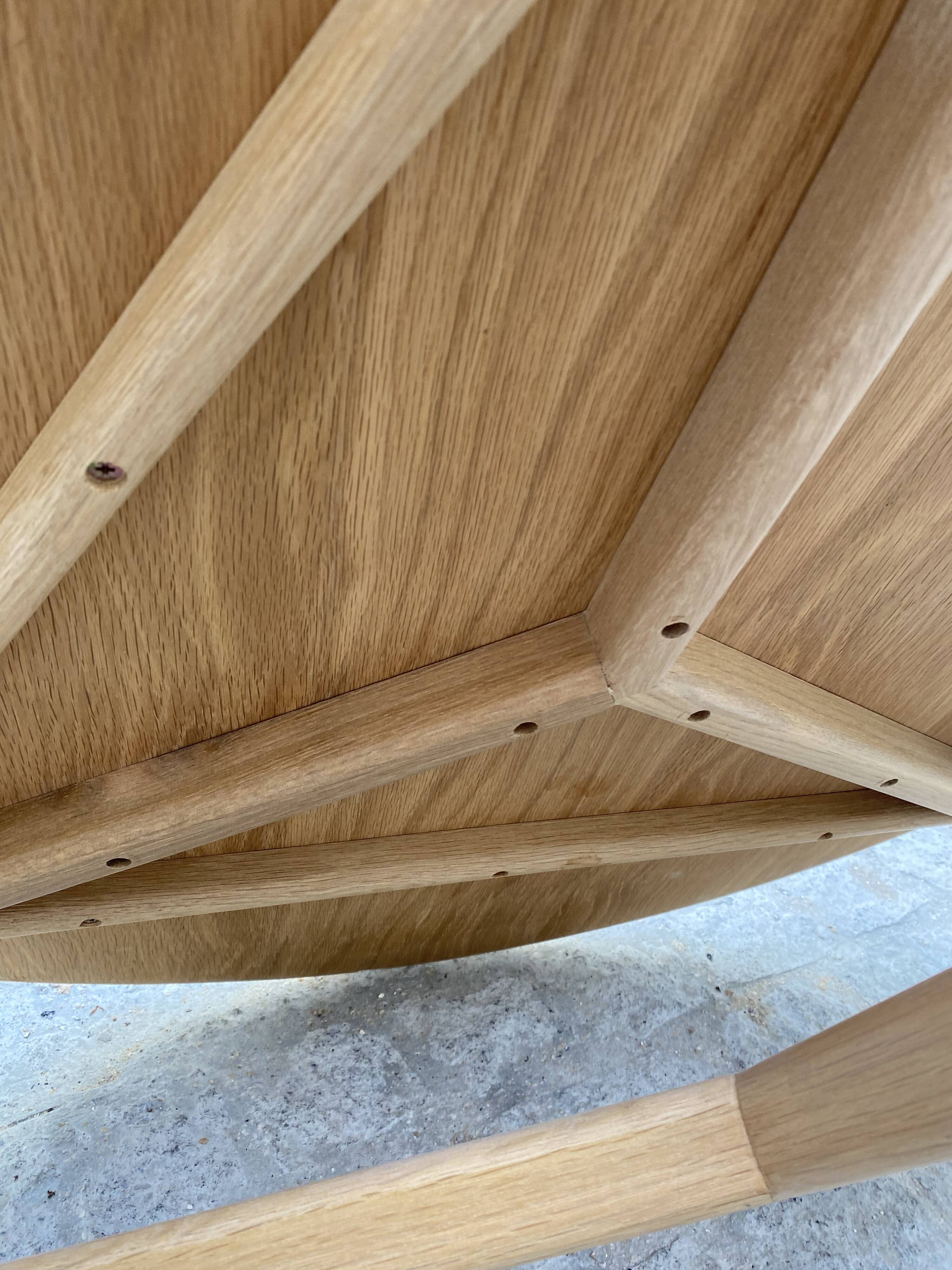 90 cm round wooden coffee table