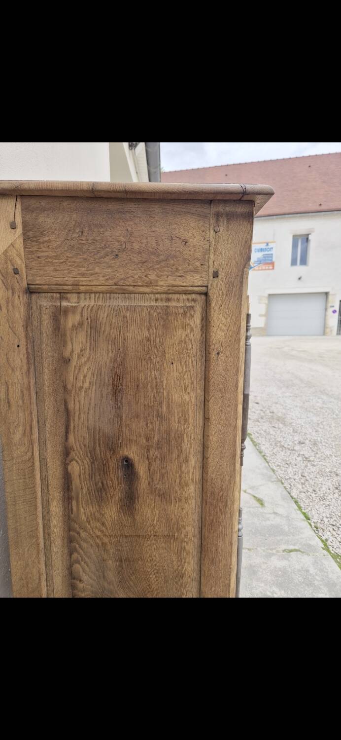 Louis XV period sideboard in solid oak Aerogommer