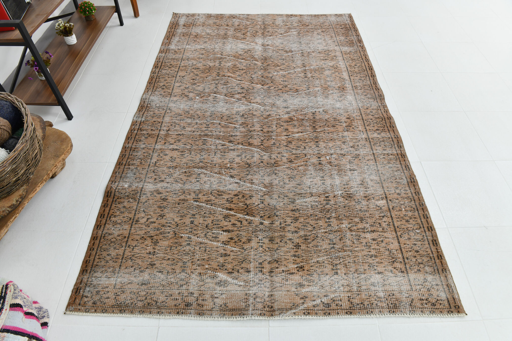 5x8 brunt orange floral vintage rug, 151x244cm