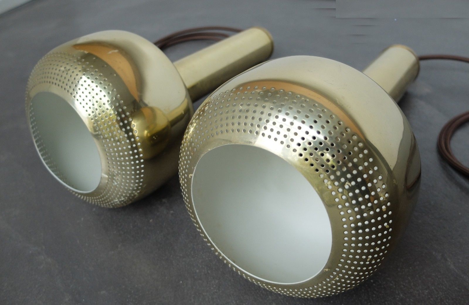 Pair of suspensions "Guldpendel" vintage brass by Vilhelm Lauritzen for Louis Poulsen