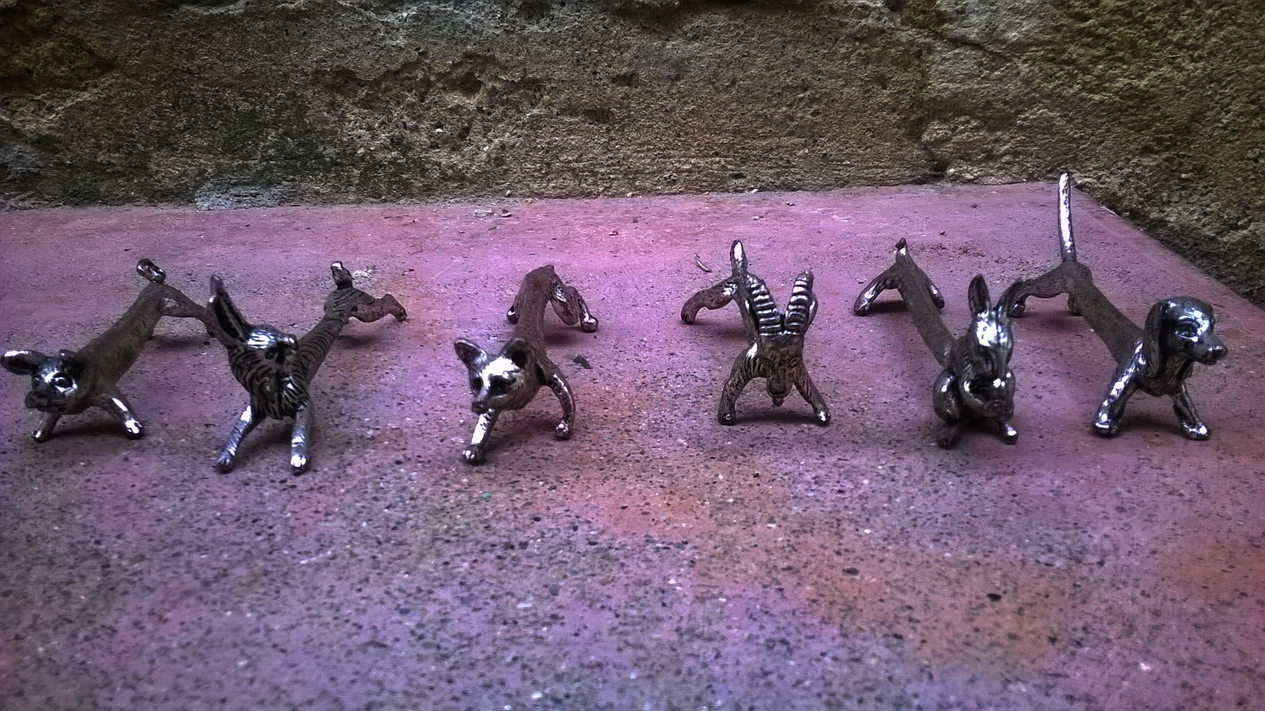 6 animal knife holders